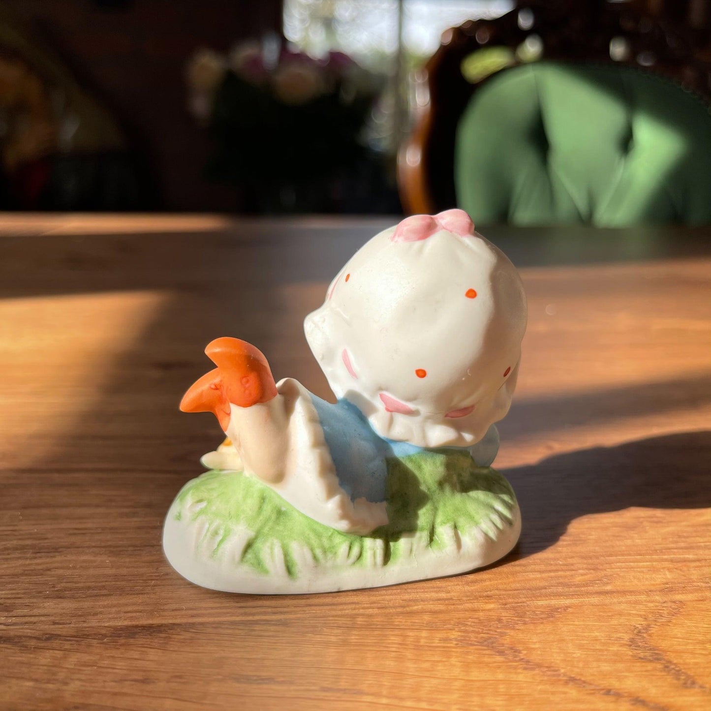 Porseleinen beeldje - Bamestra Curiosa