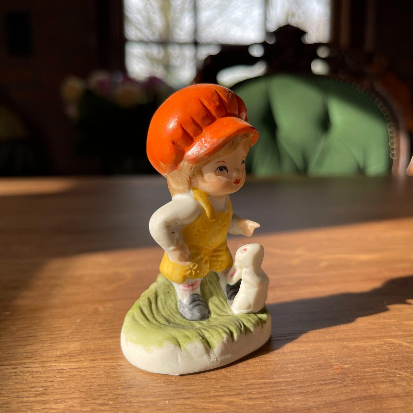 Porseleinen beeldje - Bamestra Curiosa