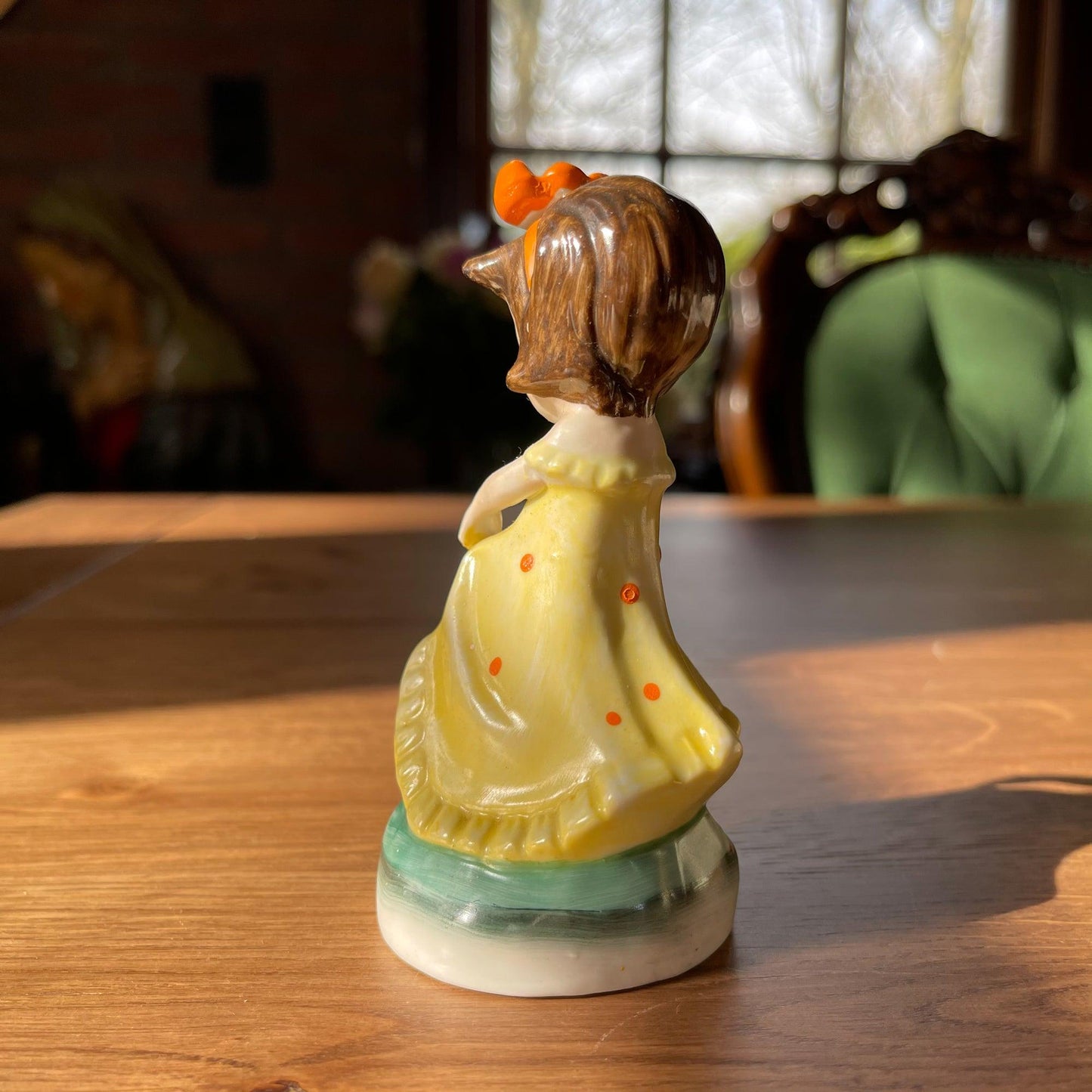 Porseleinen beeldje - Bamestra Curiosa