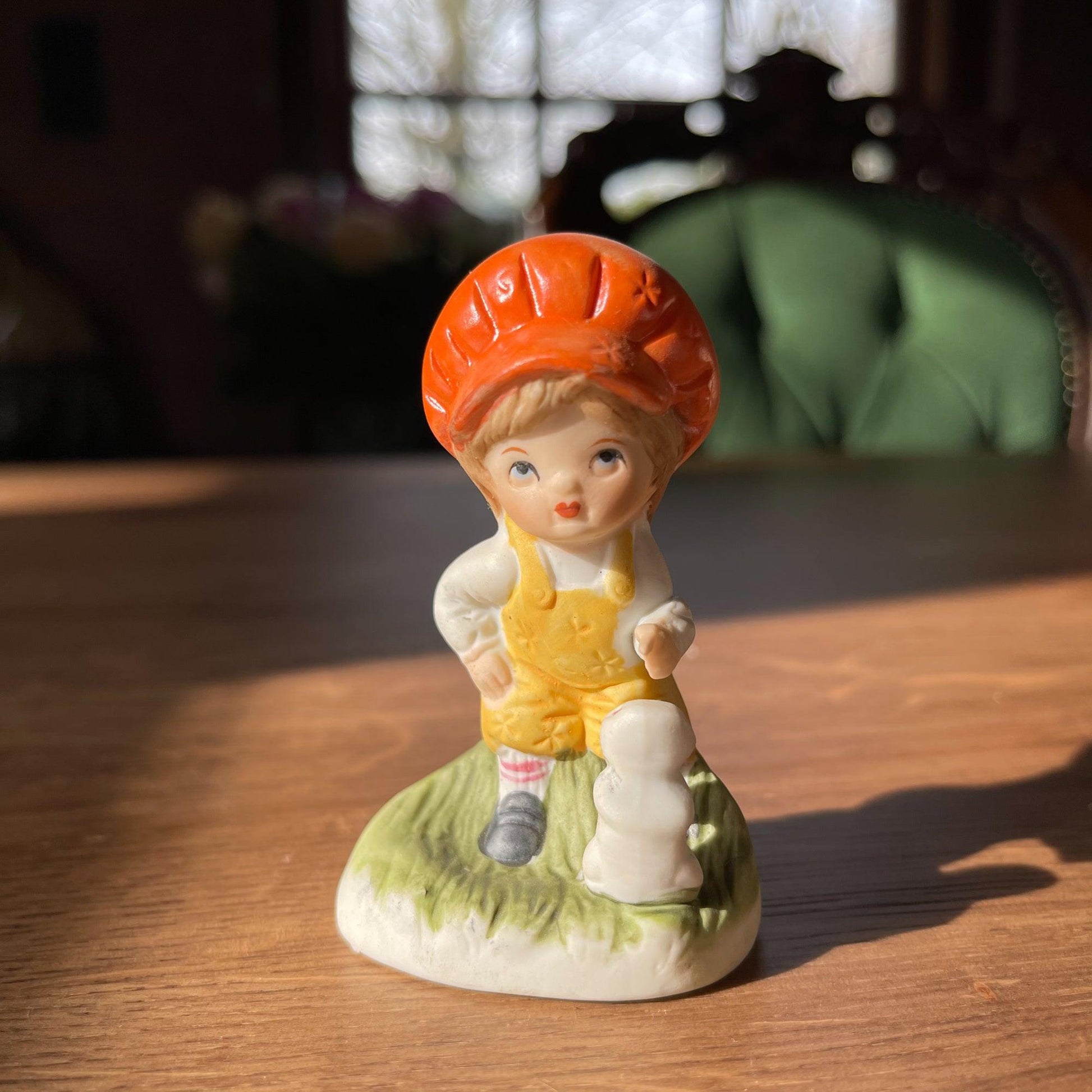 Porseleinen beeldje - Bamestra Curiosa