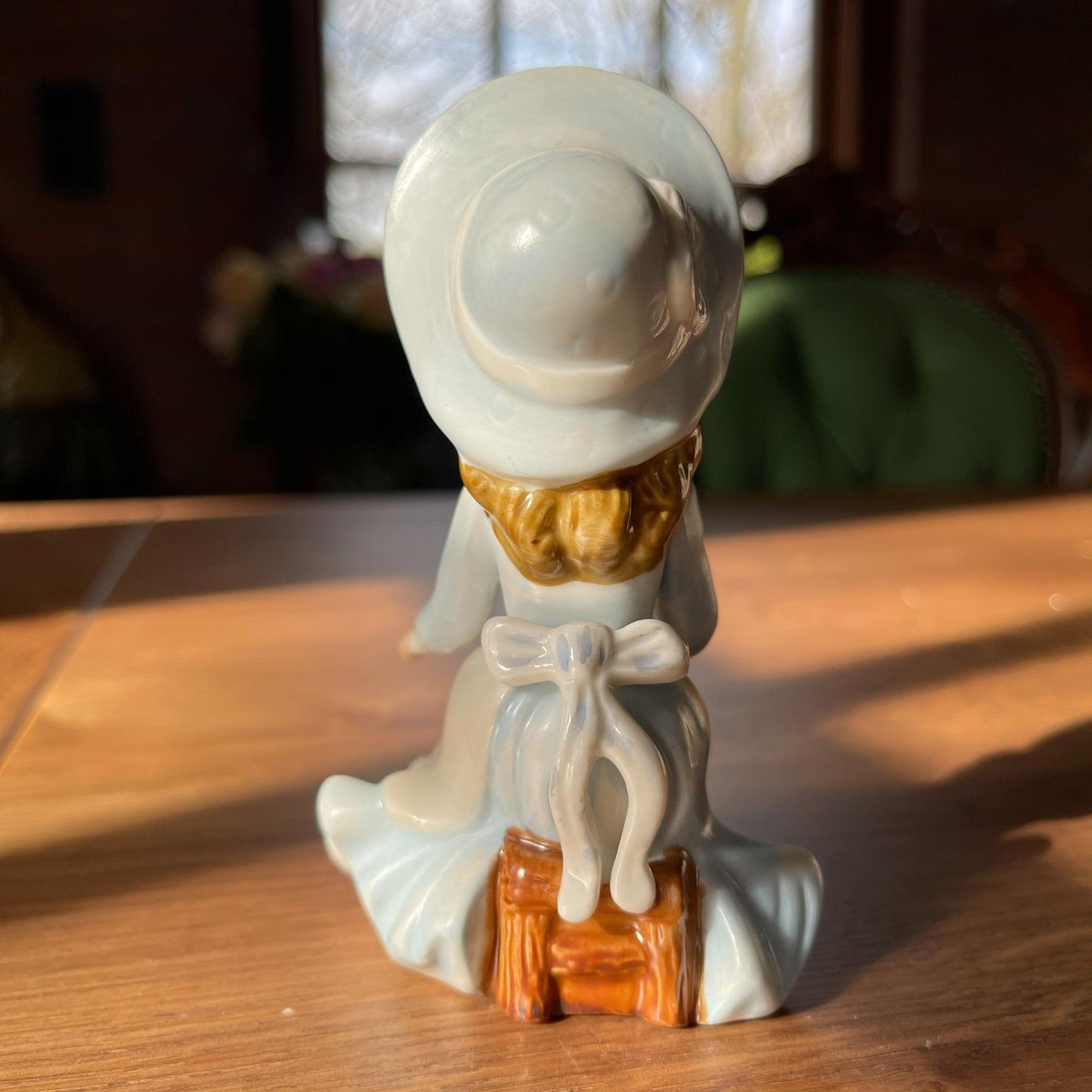 Porseleinen beeldje - Bamestra Curiosa