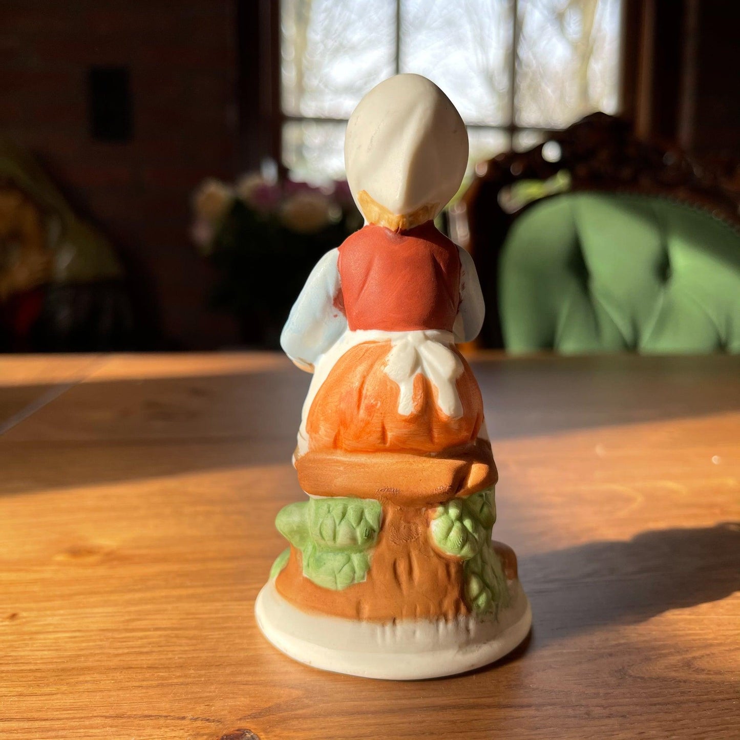 Porseleinen beeldje - Bamestra Curiosa