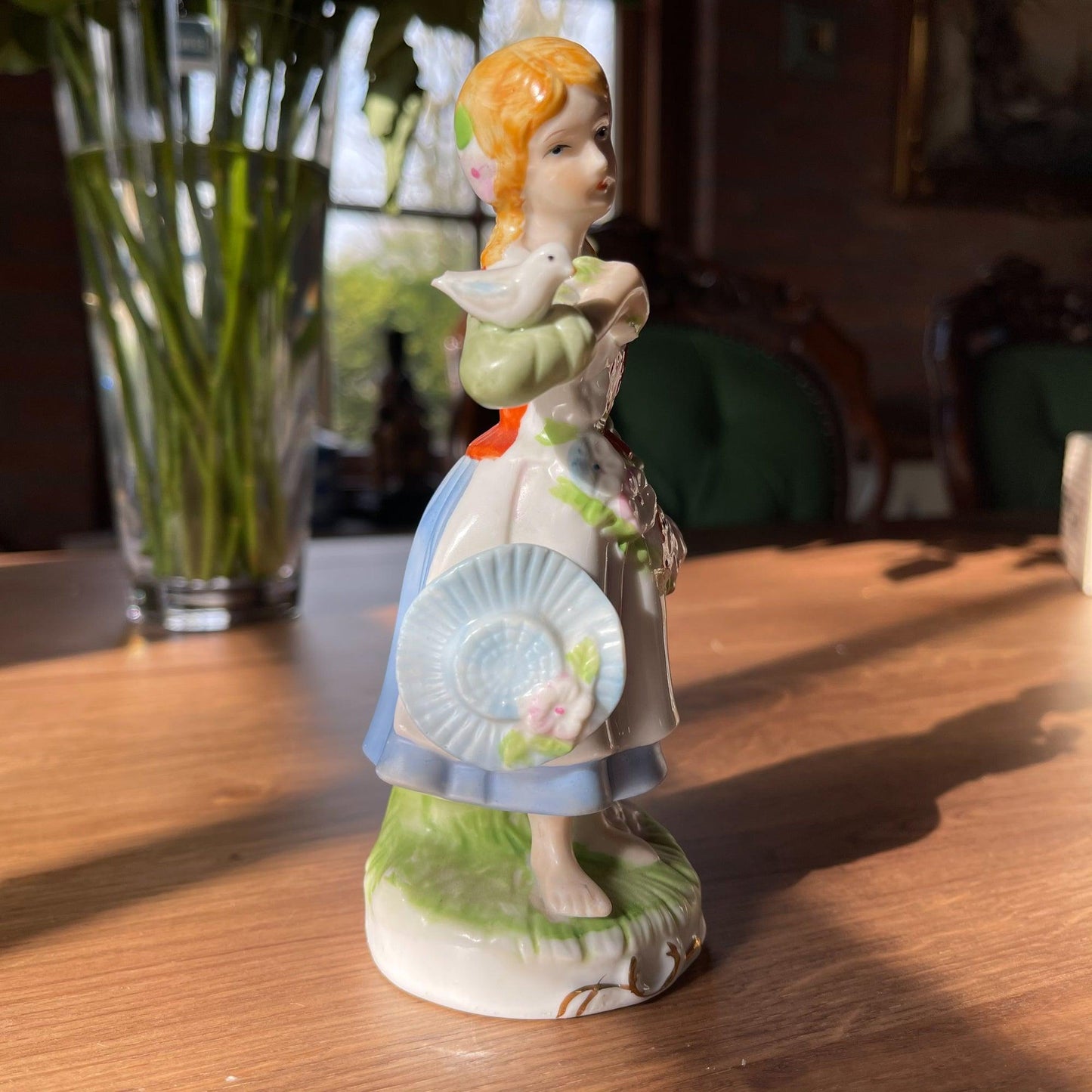 Porseleinen beeldje - Bamestra Curiosa