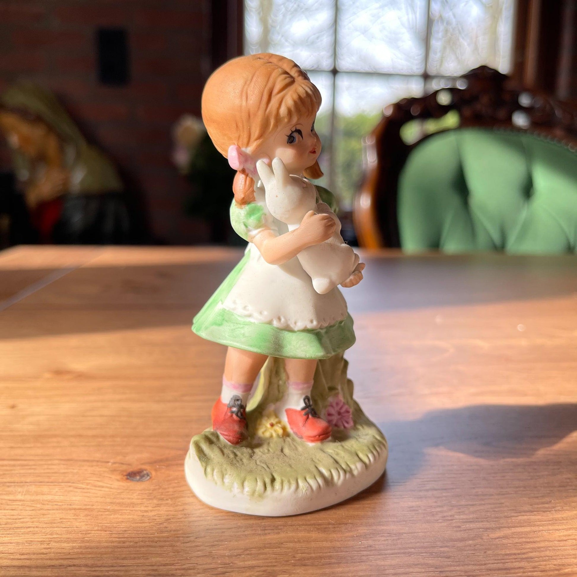 Porseleinen beeldje - Bamestra Curiosa