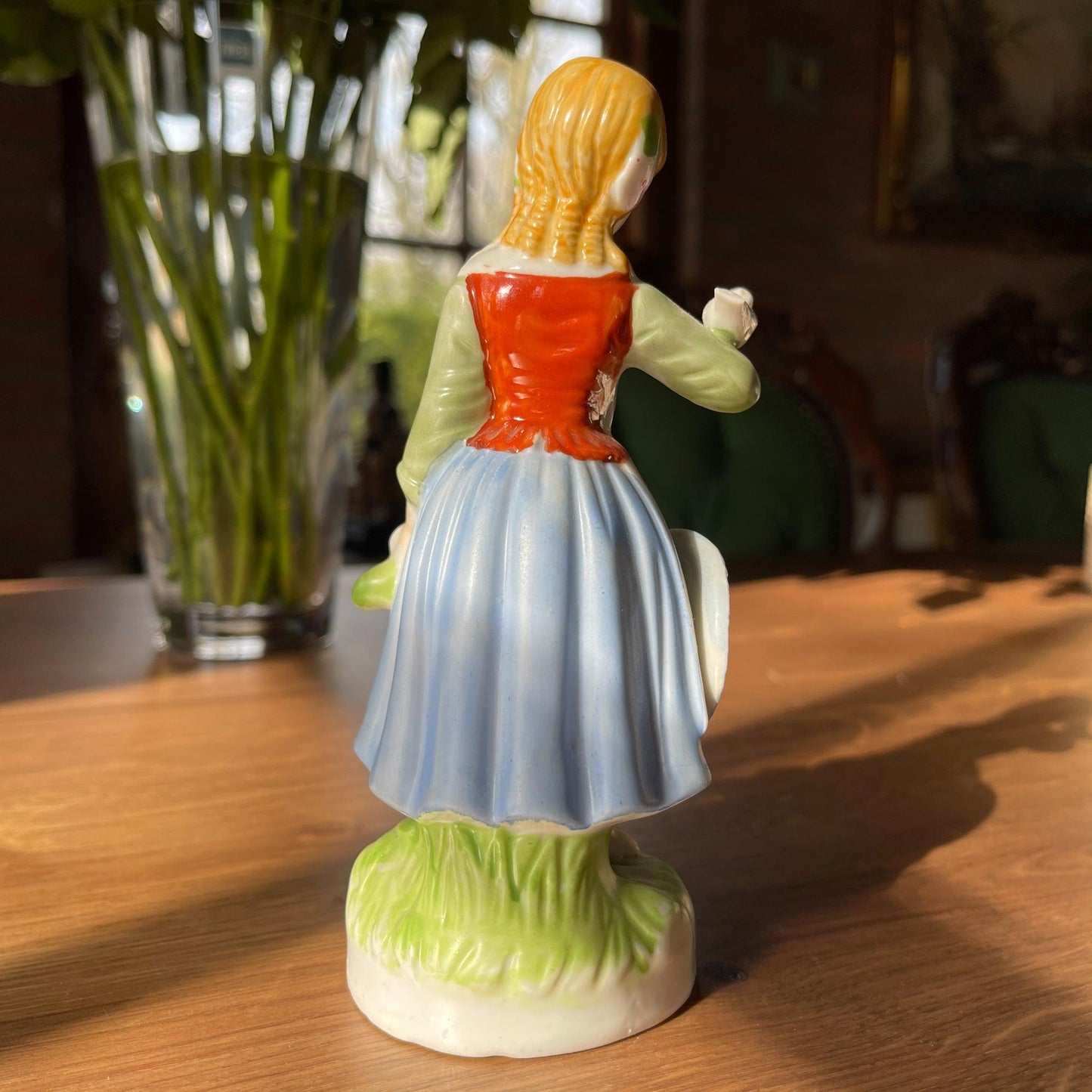 Porseleinen beeldje - Bamestra Curiosa