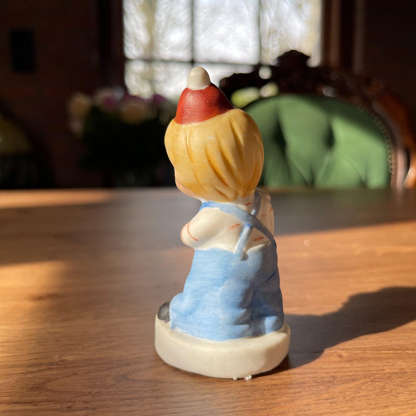 Porseleinen beeldje - Bamestra Curiosa