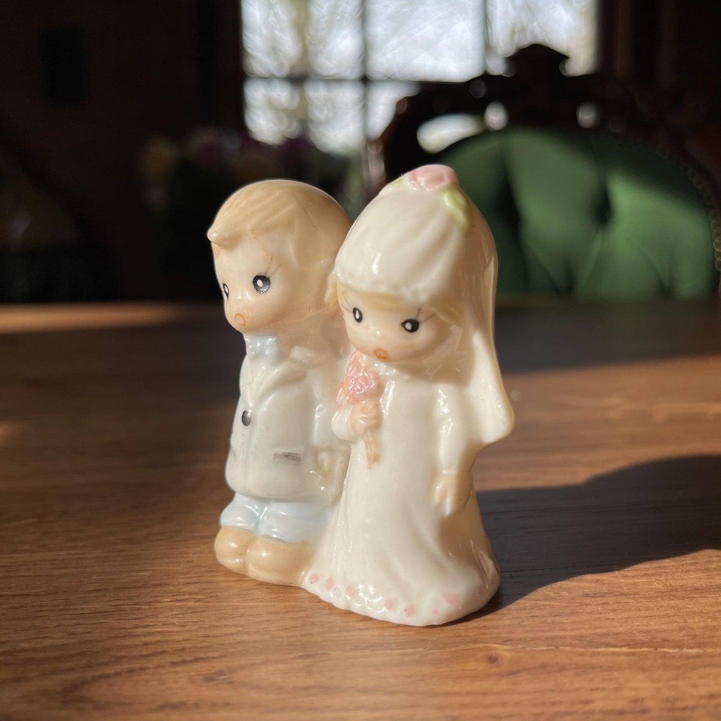 Porseleinen beeldje bruidje en bruidegom - Bamestra Curiosa