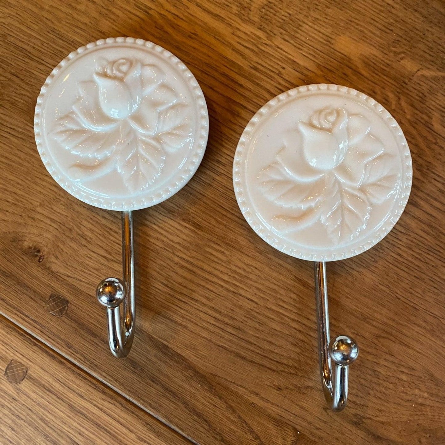 Porseleinen haken - Bamestra Curiosa