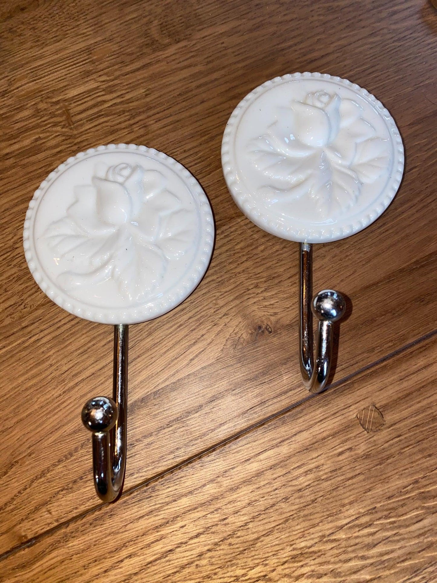 Porseleinen haken - Bamestra Curiosa