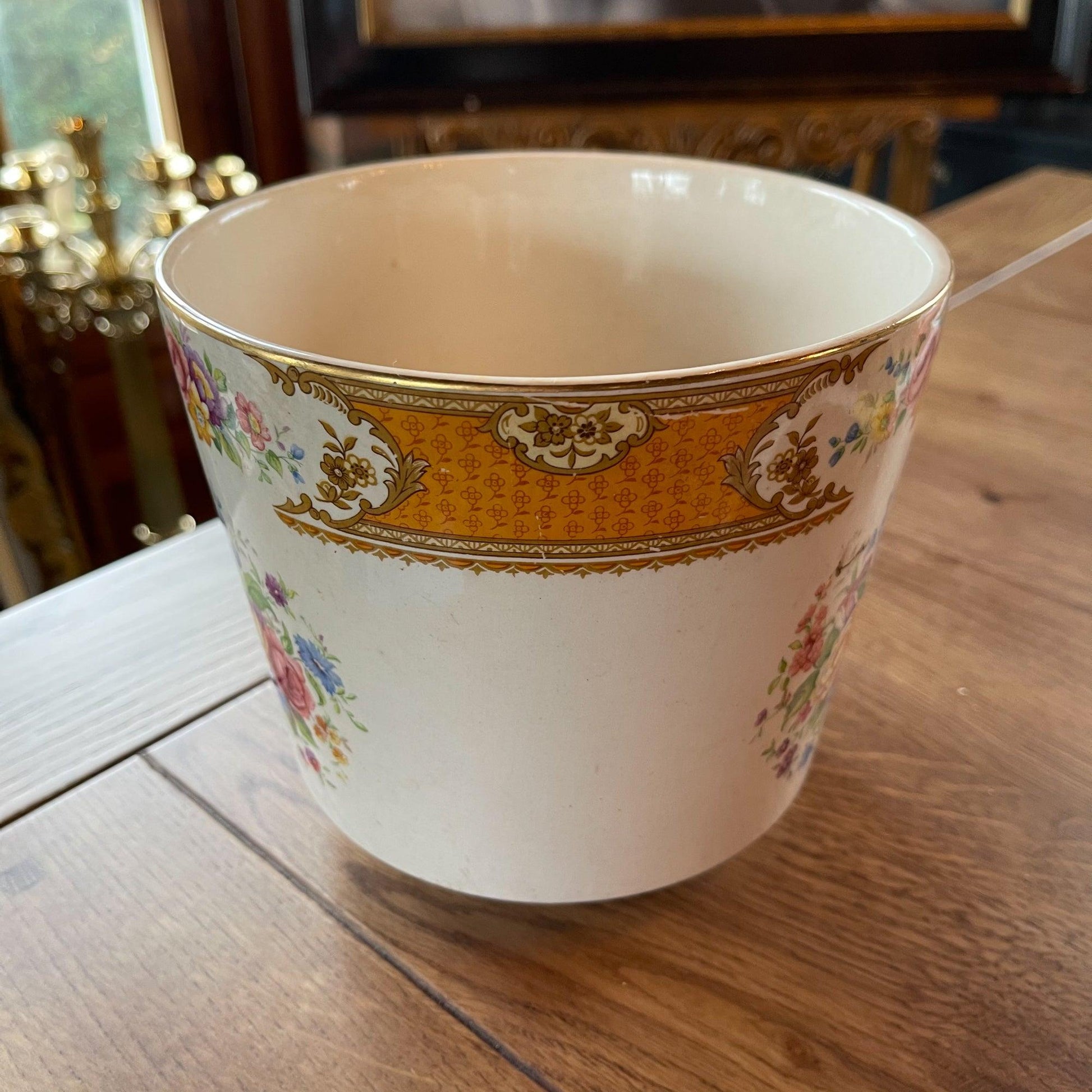 Prachtige bloempot van Royal Tunstall - Bamestra Curiosa