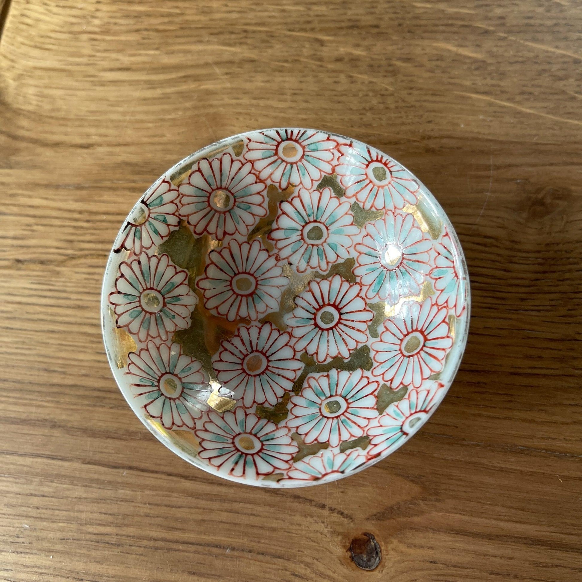 Schaaltje Japans porselein - Bamestra Curiosa