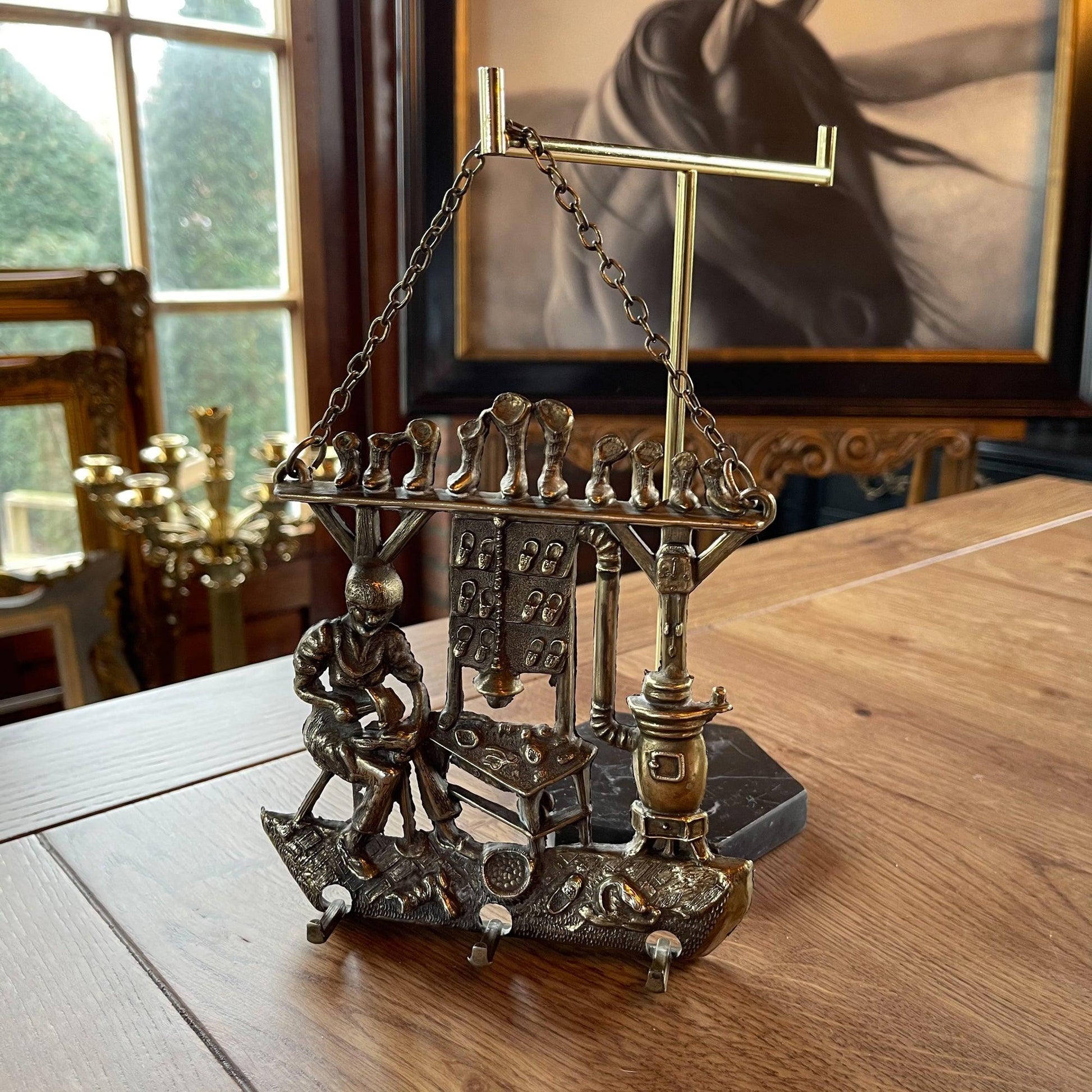 Sleutel rekje van koper van een schoenmaker - Bamestra Curiosa