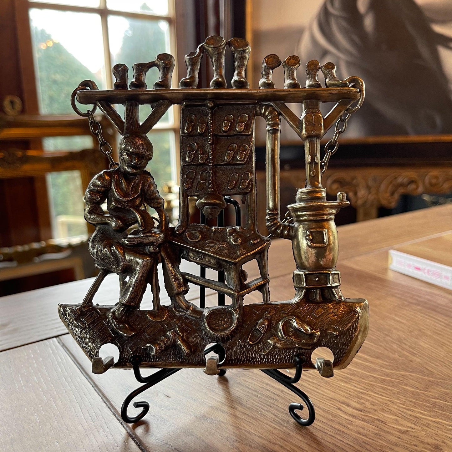 Sleutel rekje van koper van een schoenmaker - Bamestra Curiosa