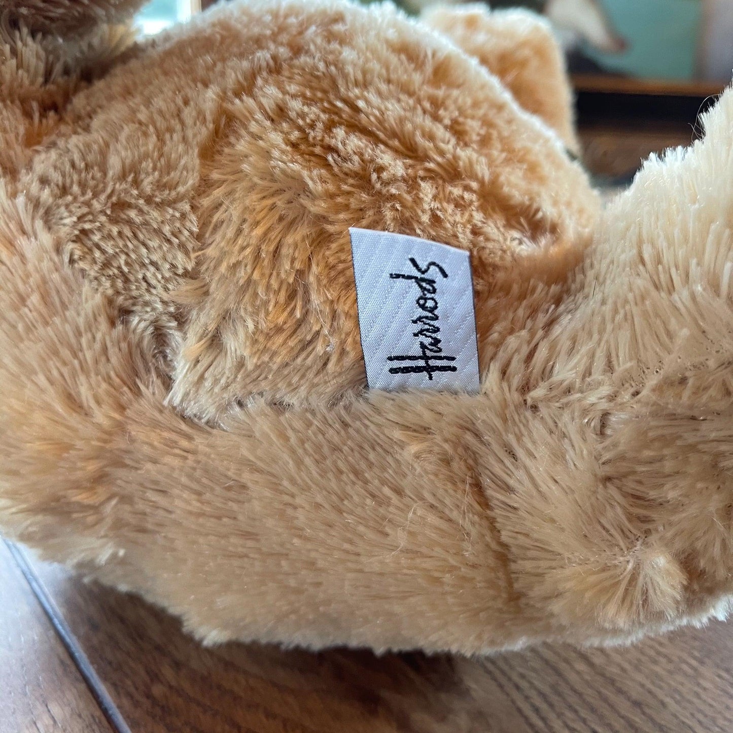 Teddybeer van Harrods - Bamestra Curiosa