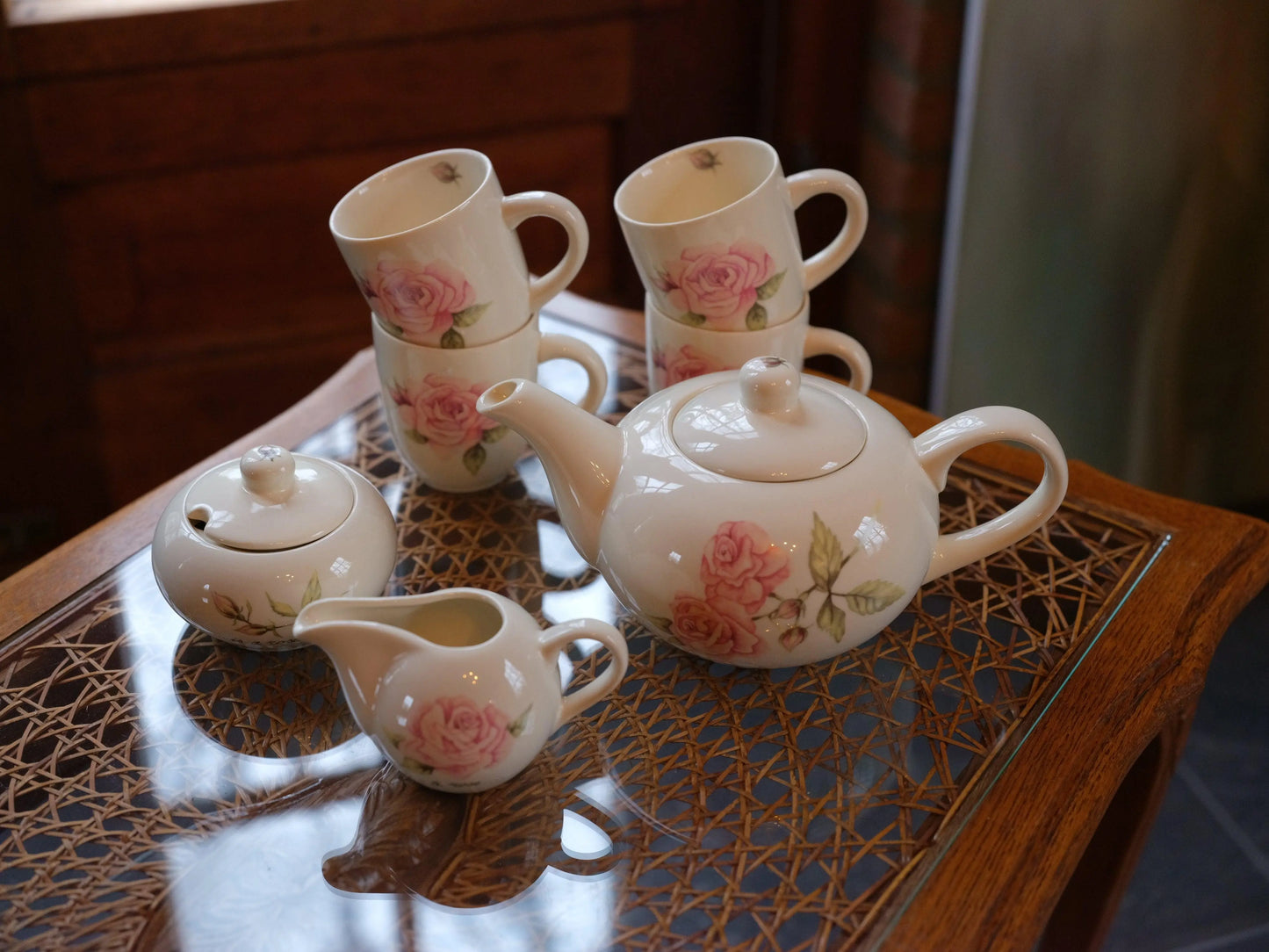 Thee servies The Rose - Bamestra Curiosa