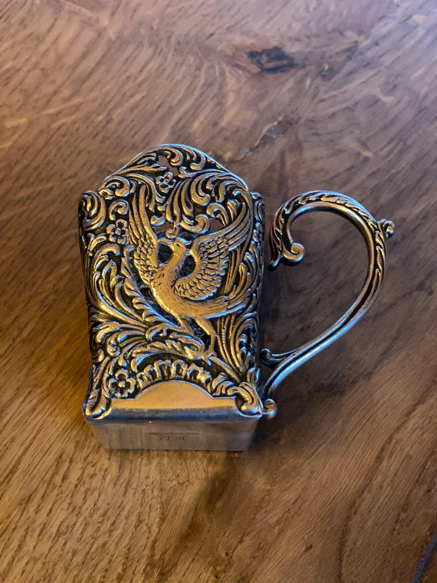 Verzilverde maggi fles houder - Bamestra Curiosa