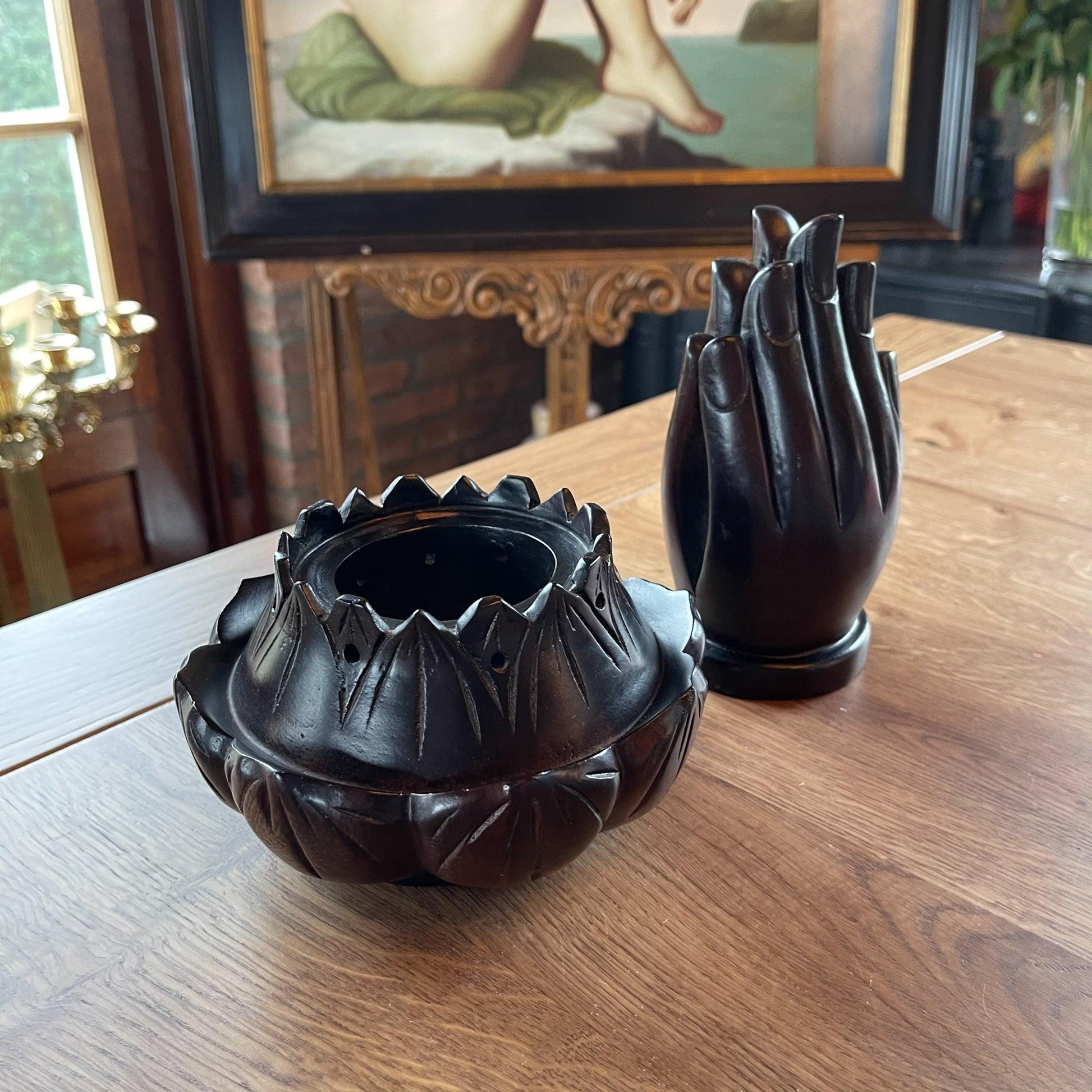 Wierook kegelbrander mediterende handen - Bamestra Curiosa