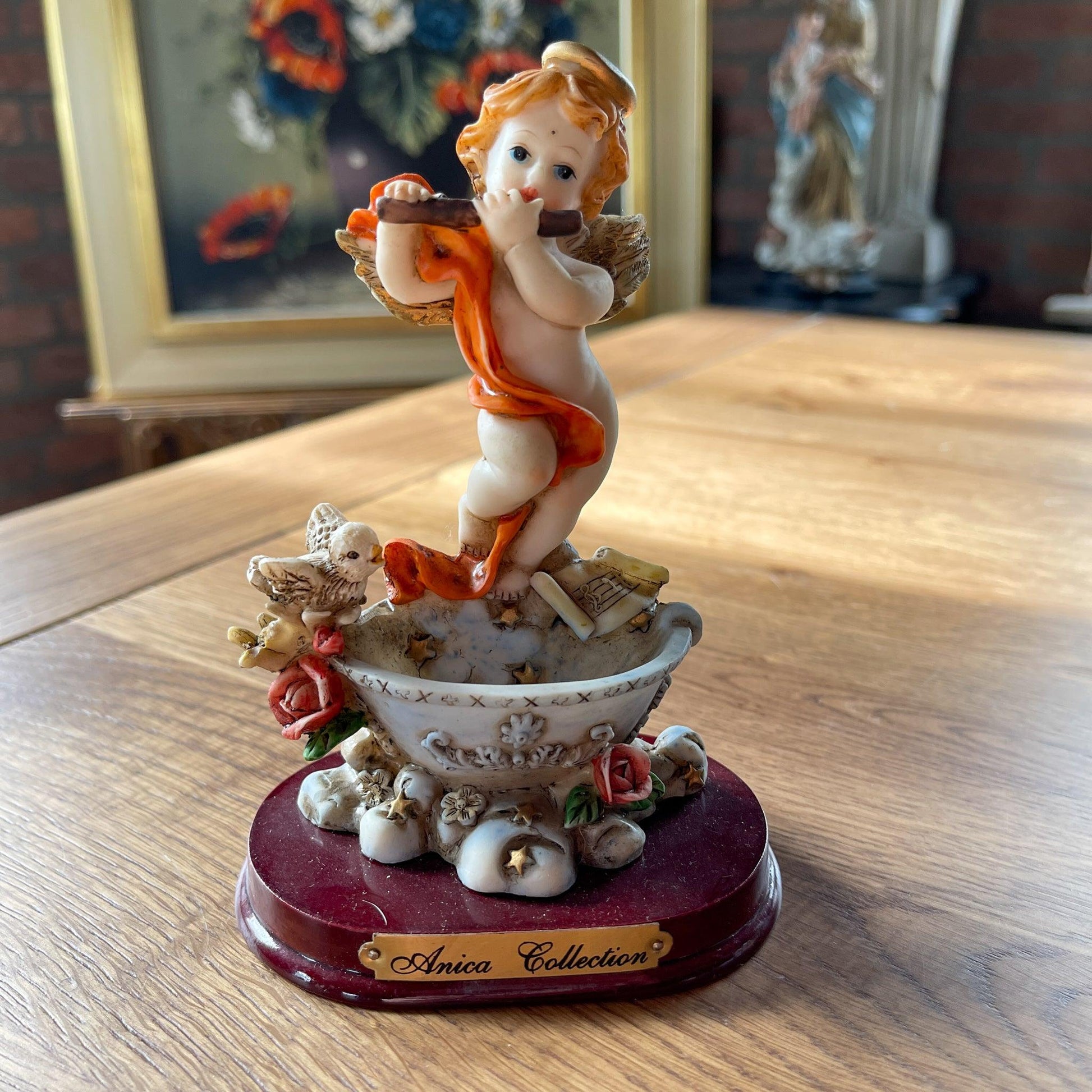 Wijwater bakje met engeltje - Bamestra Curiosa