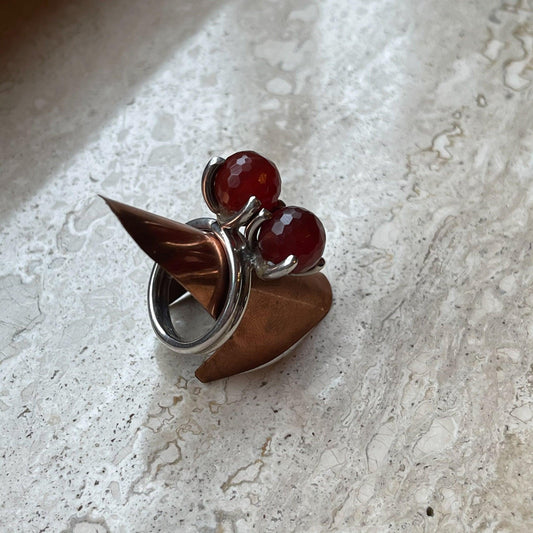 Zilveren ring met geslepen glas van Wim Lammers - Bamestra Curiosa