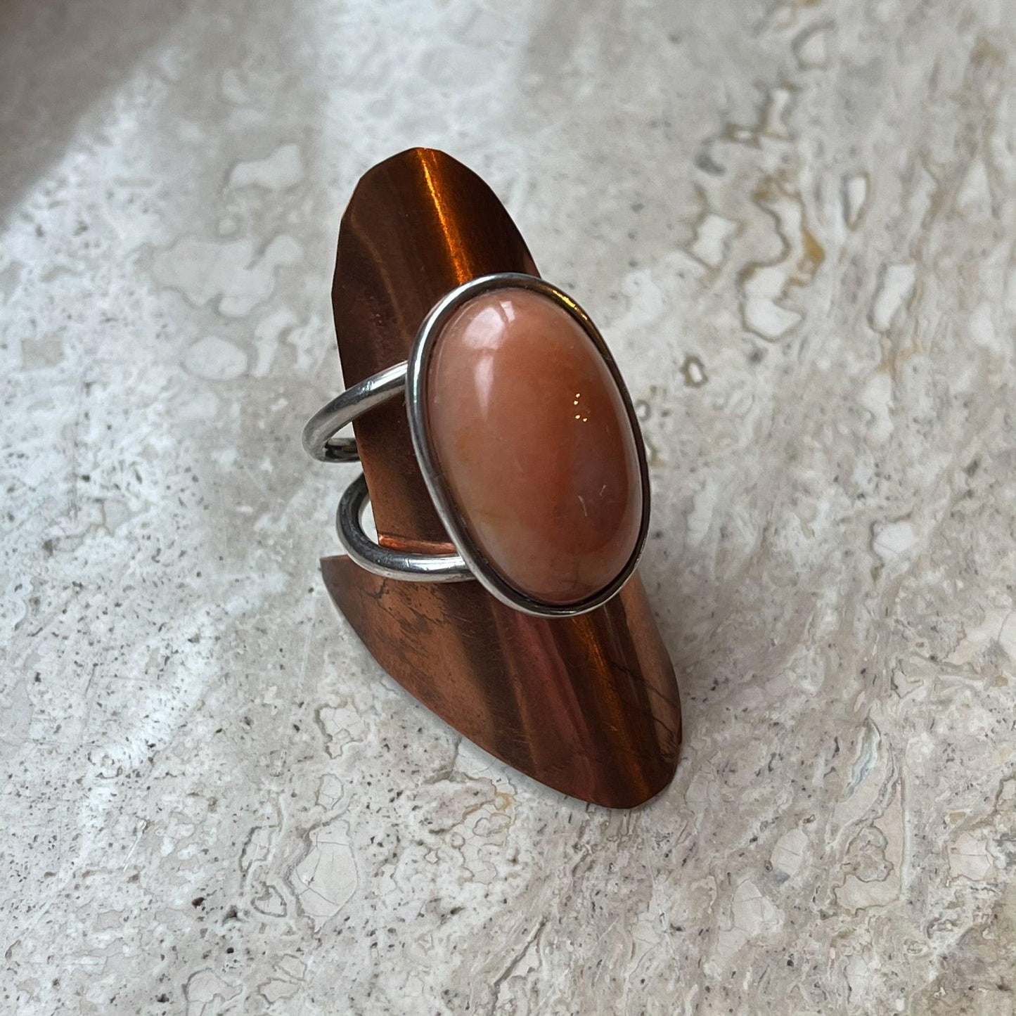 Zilveren ring met kwarts van Wim Lammers - Bamestra Curiosa