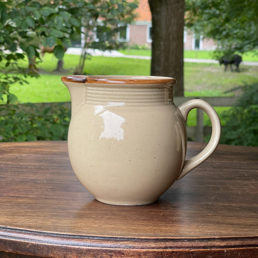 Aardewerk schenk kan - Bamestra Curiosa