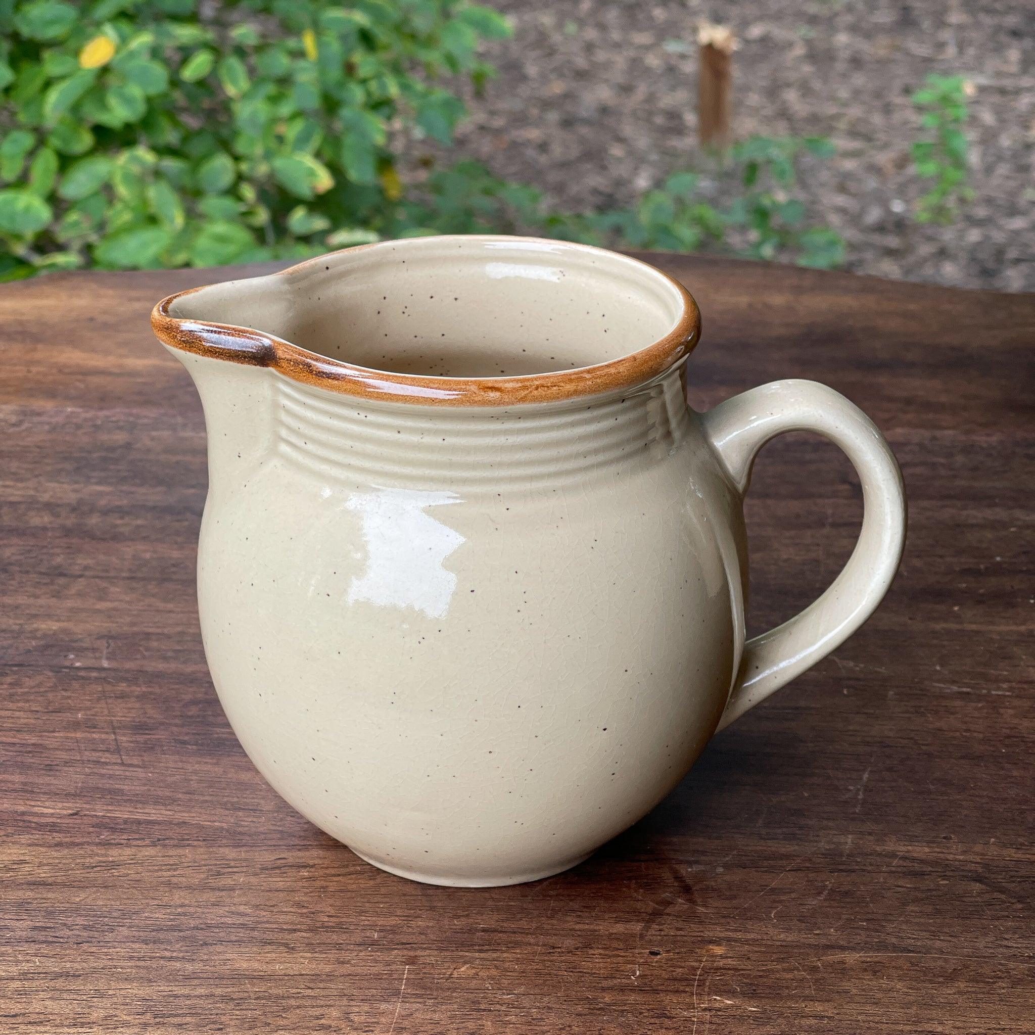 Aardewerk schenk kan - Bamestra Curiosa