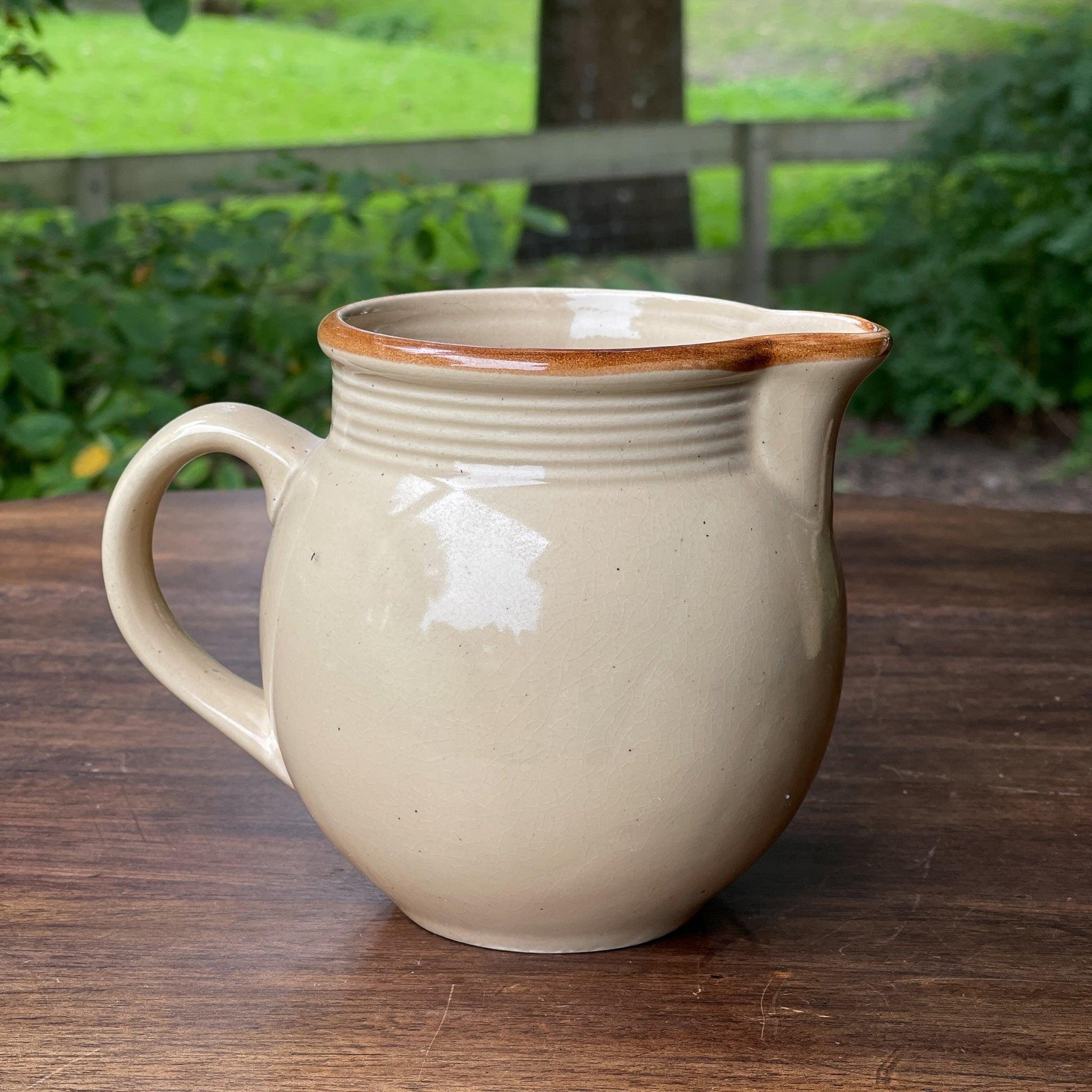 Aardewerk schenk kan - Bamestra Curiosa