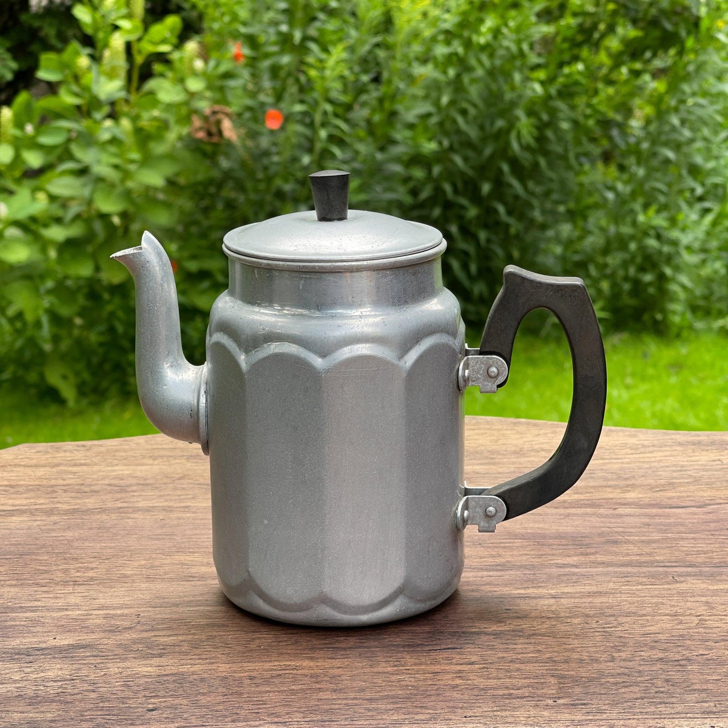 Aluminium thee / koffie pot - Bamestra Curiosa