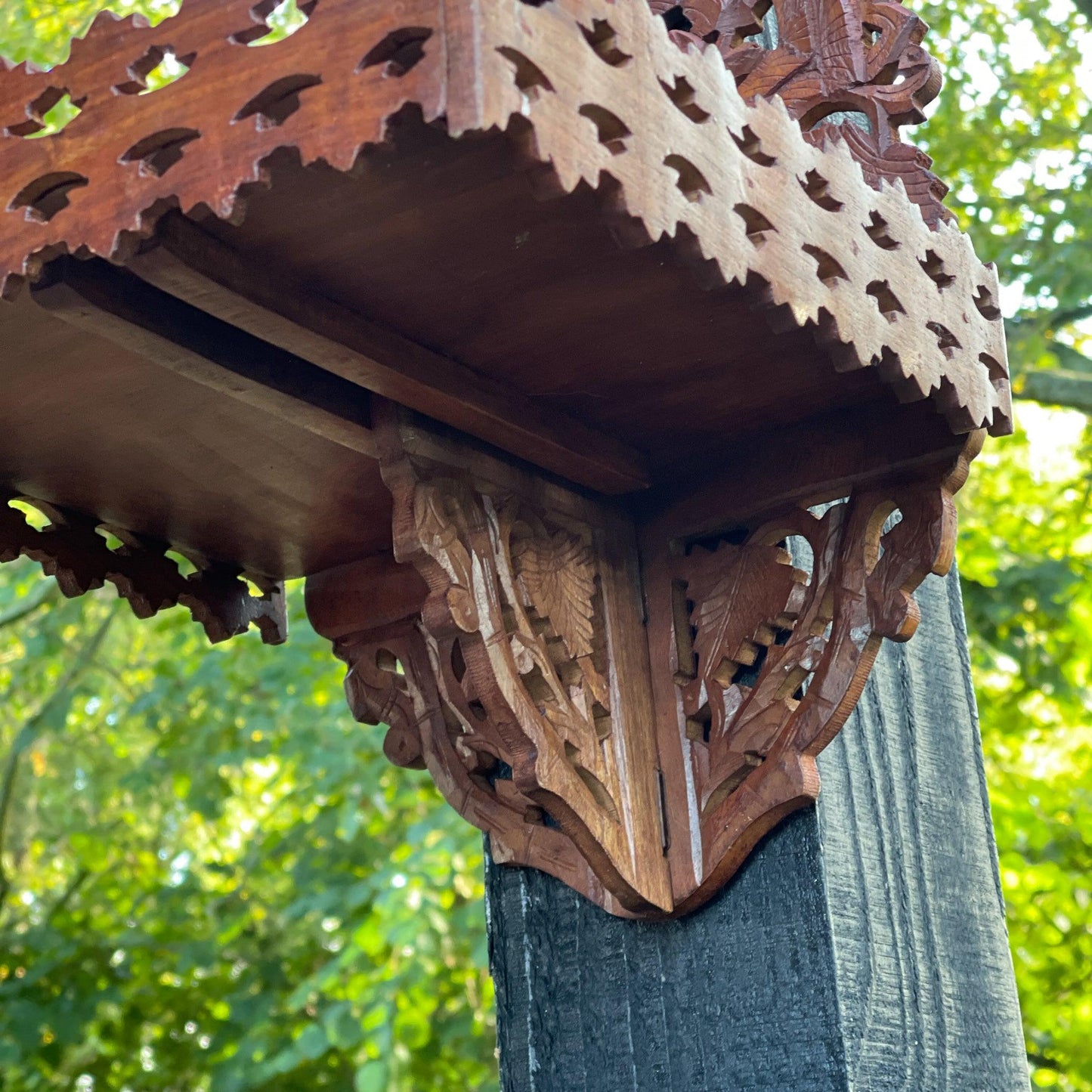 Antiek altaar houtsnijwerk - Bamestra Curiosa