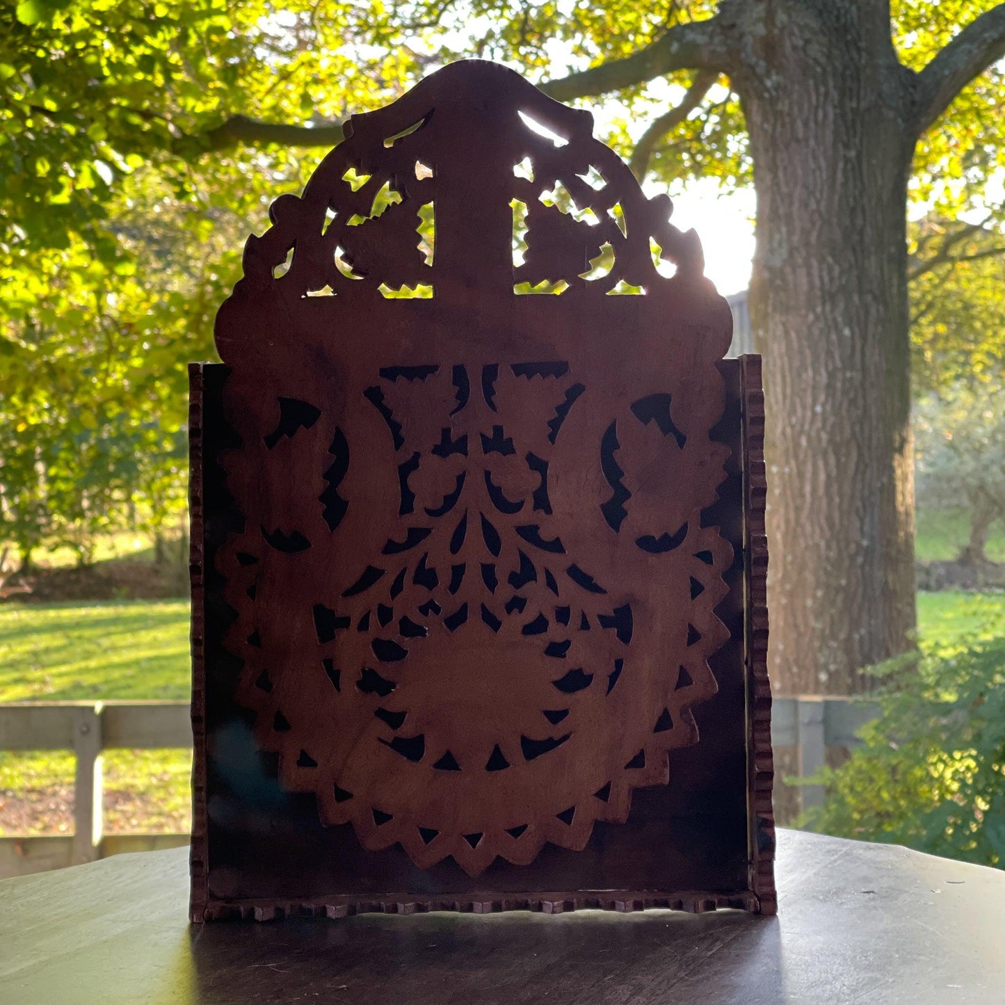 Antiek altaar houtsnijwerk - Bamestra Curiosa