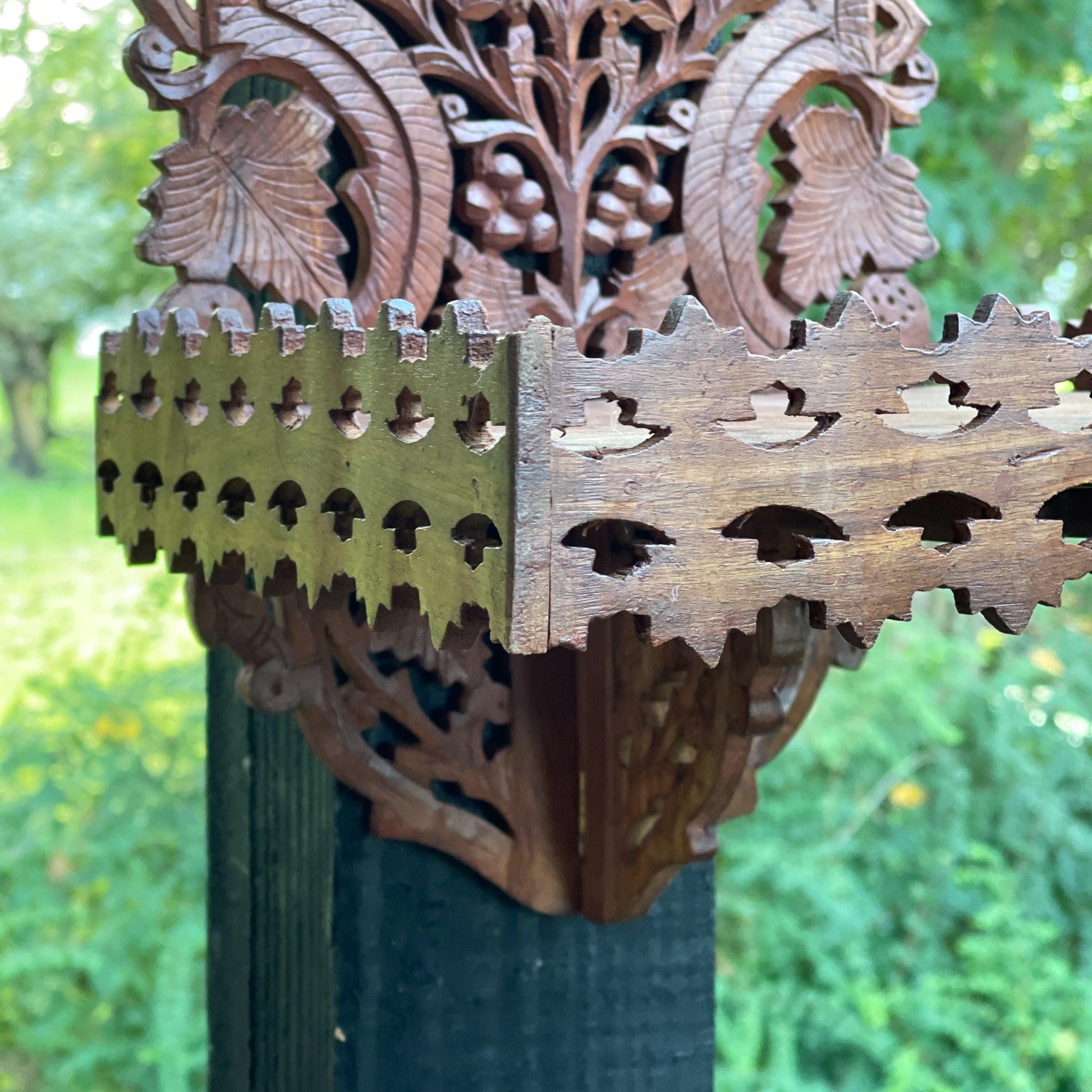 Antiek altaar houtsnijwerk - Bamestra Curiosa