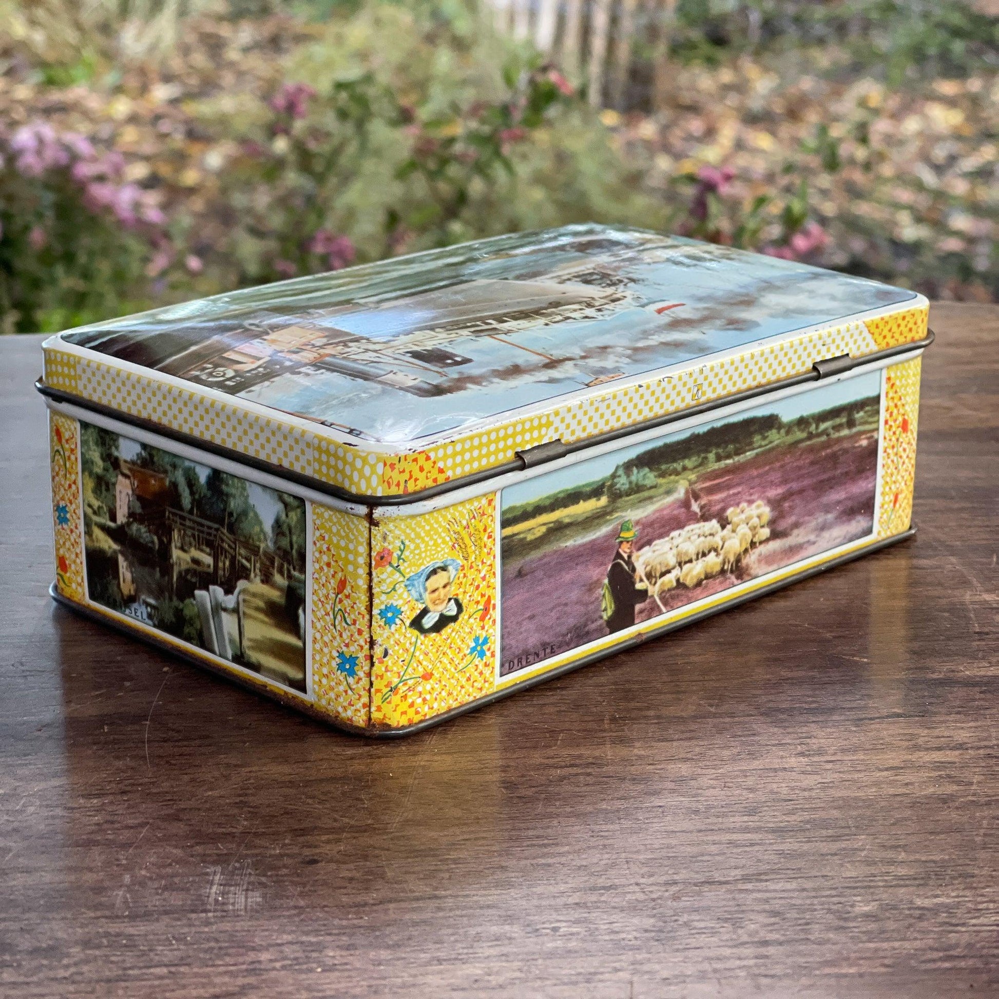 Antiek blik van De Bruinkoek - Bamestra Curiosa