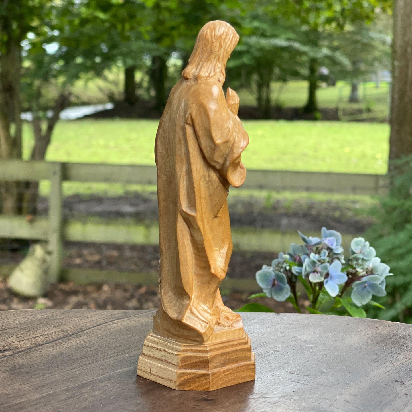 Antiek houtsnijwerk Jezus - Bamestra Curiosa