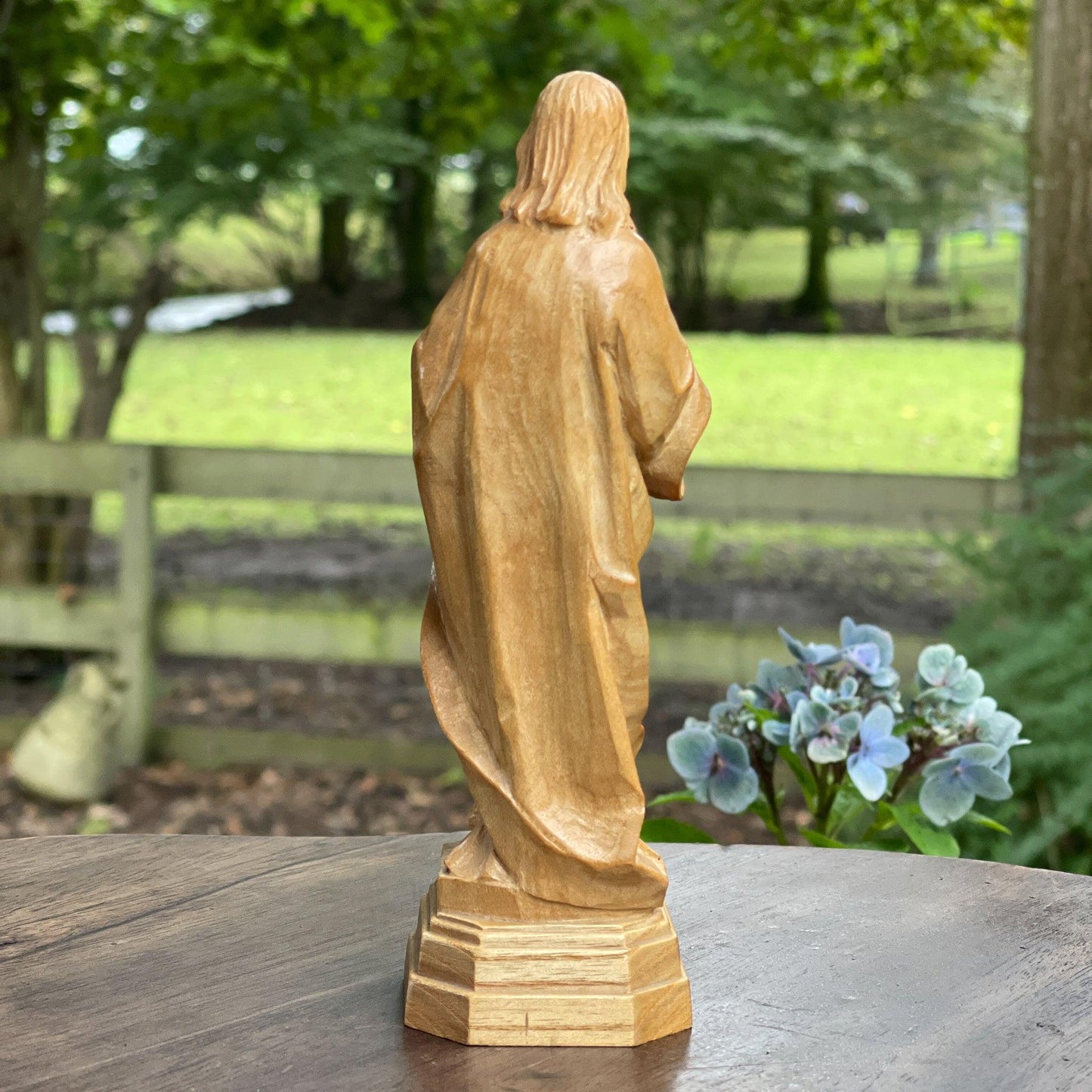 Antiek houtsnijwerk Jezus - Bamestra Curiosa