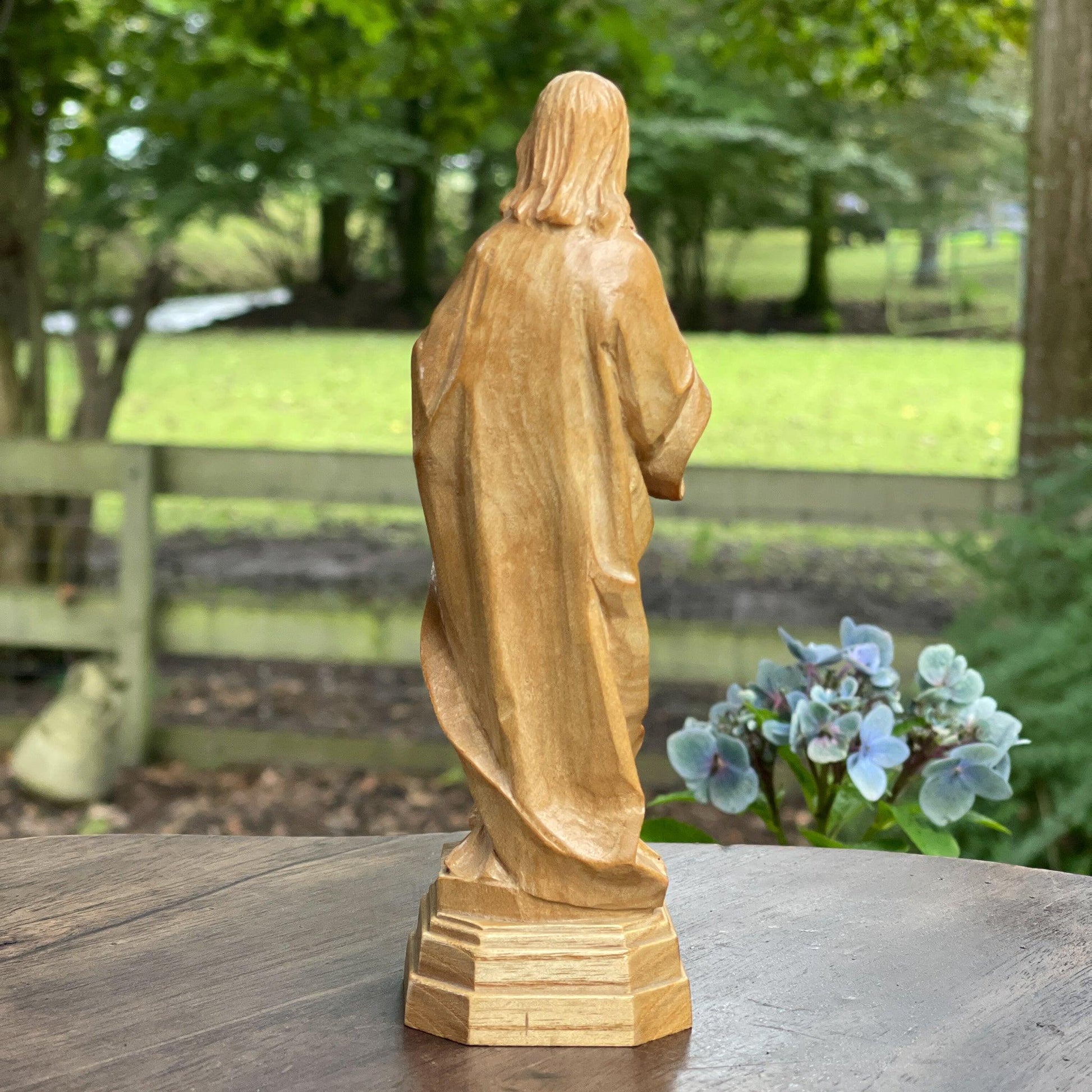 Antiek houtsnijwerk Jezus - Bamestra Curiosa