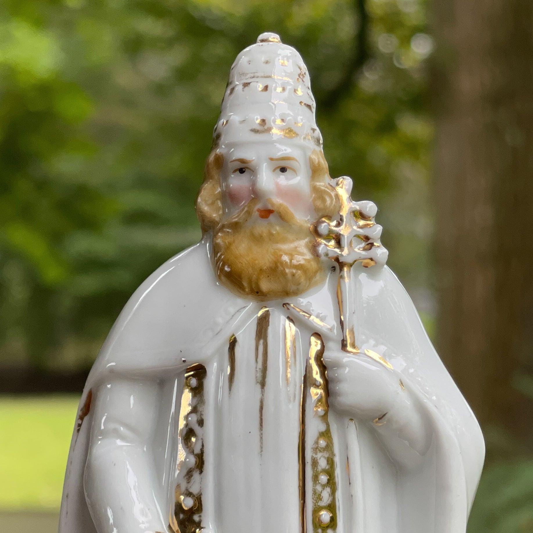 Antiek zeldzaam porseleinen beeld van St. Cornelius - The Collectionist