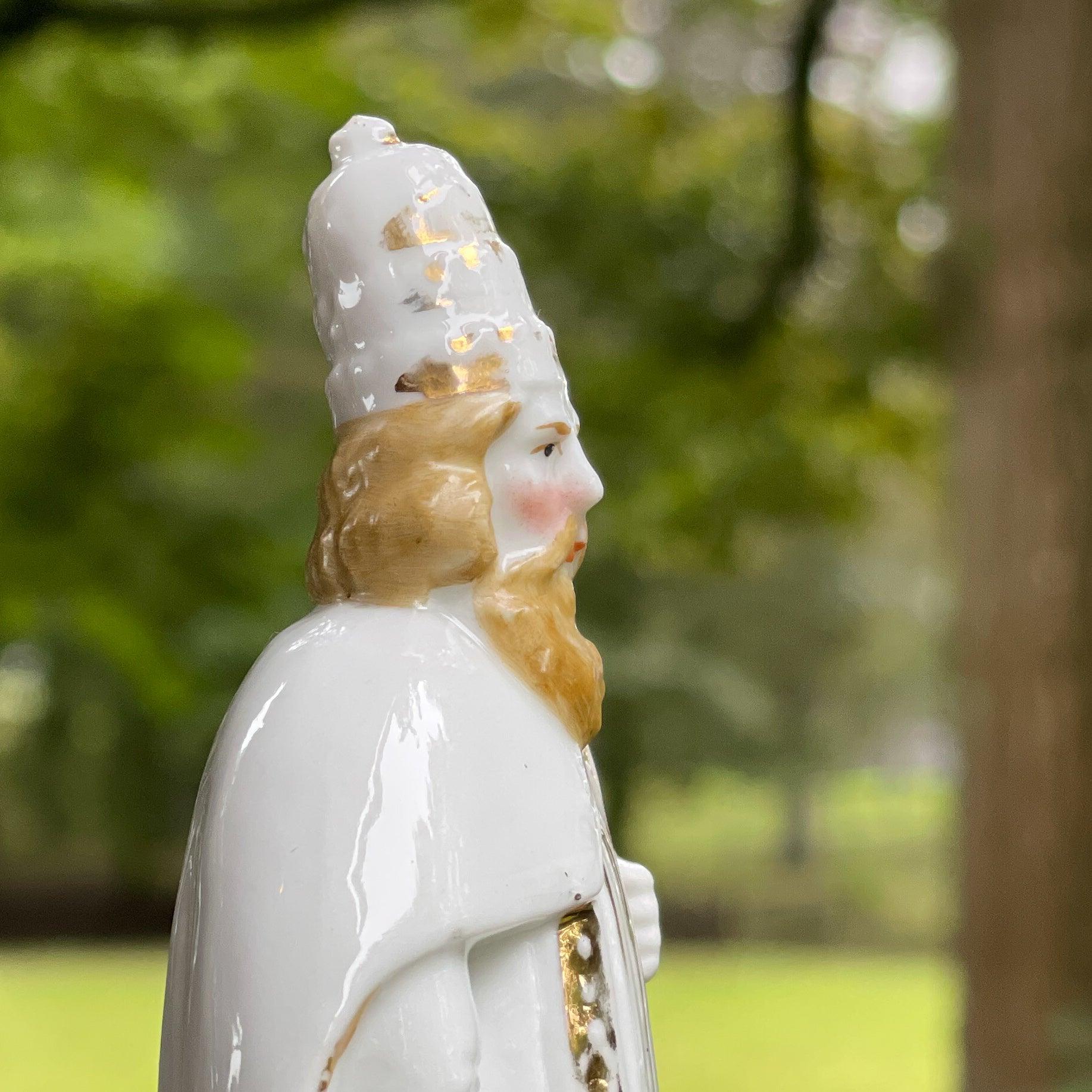 Antiek zeldzaam porseleinen beeld van St. Cornelius - The Collectionist