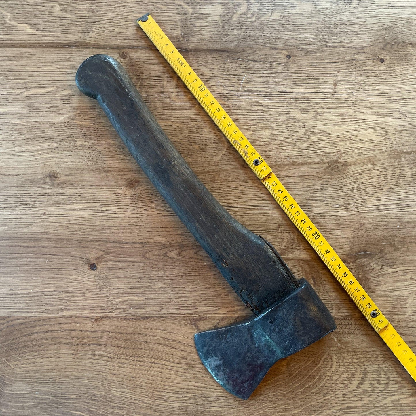 Antieke bijl - Bamestra Curiosa