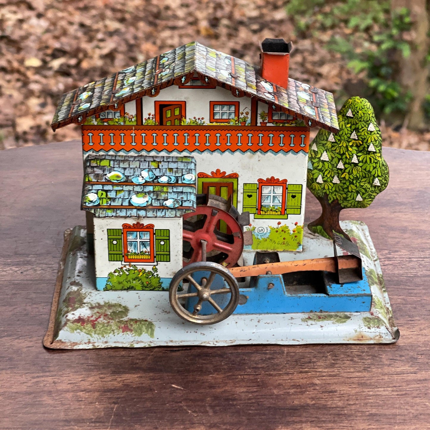 Antieke blikken watermolen voor stoommachine - Bamestra Curiosa