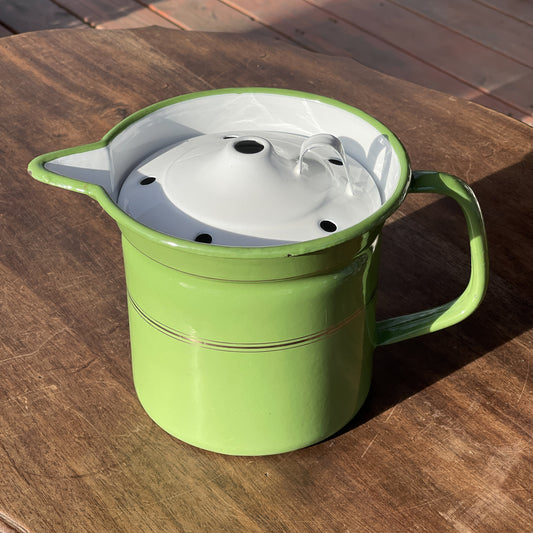 Emaille melkkoker - Bamestra Curiosa