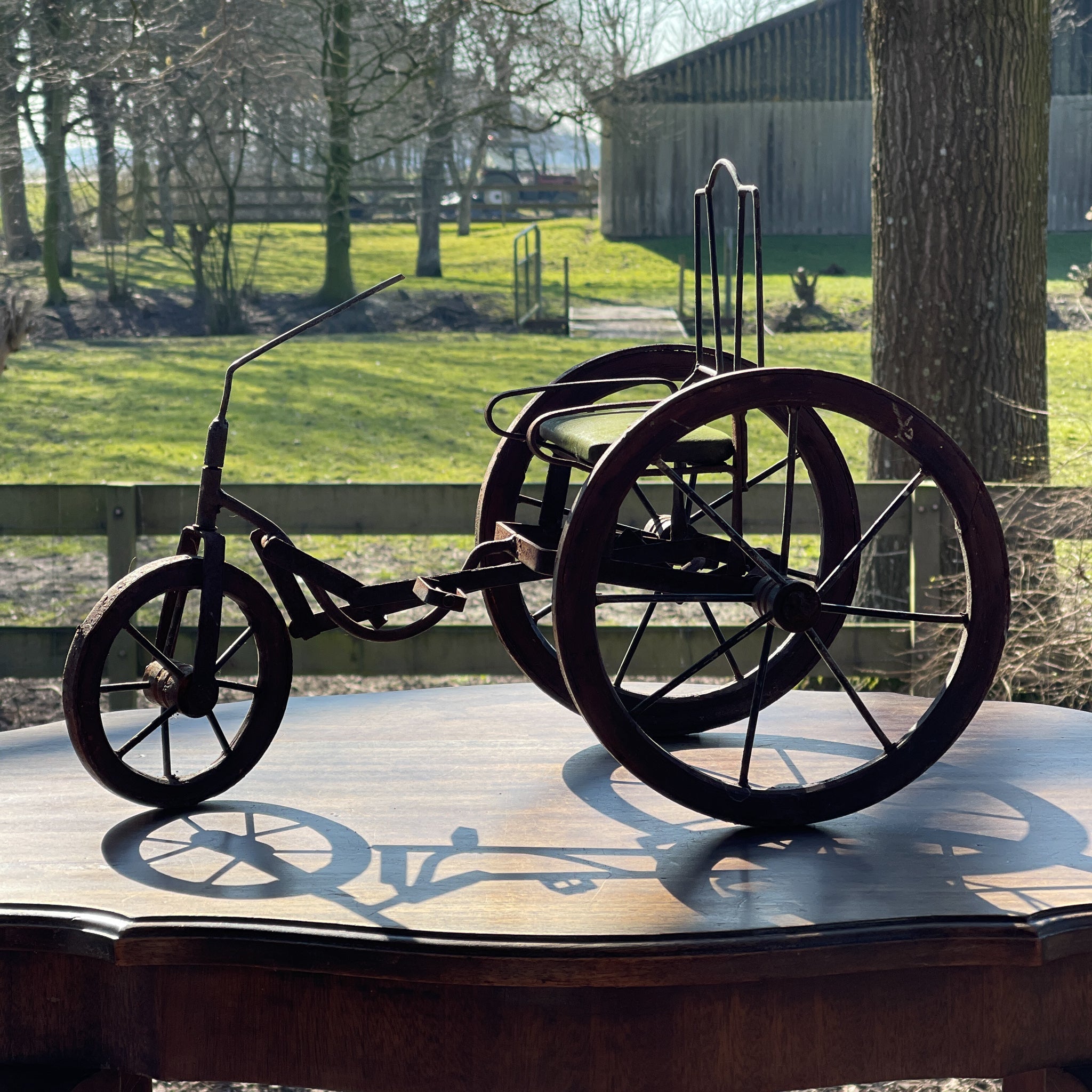 Antieke Driewieler Fiets - The Collectionist