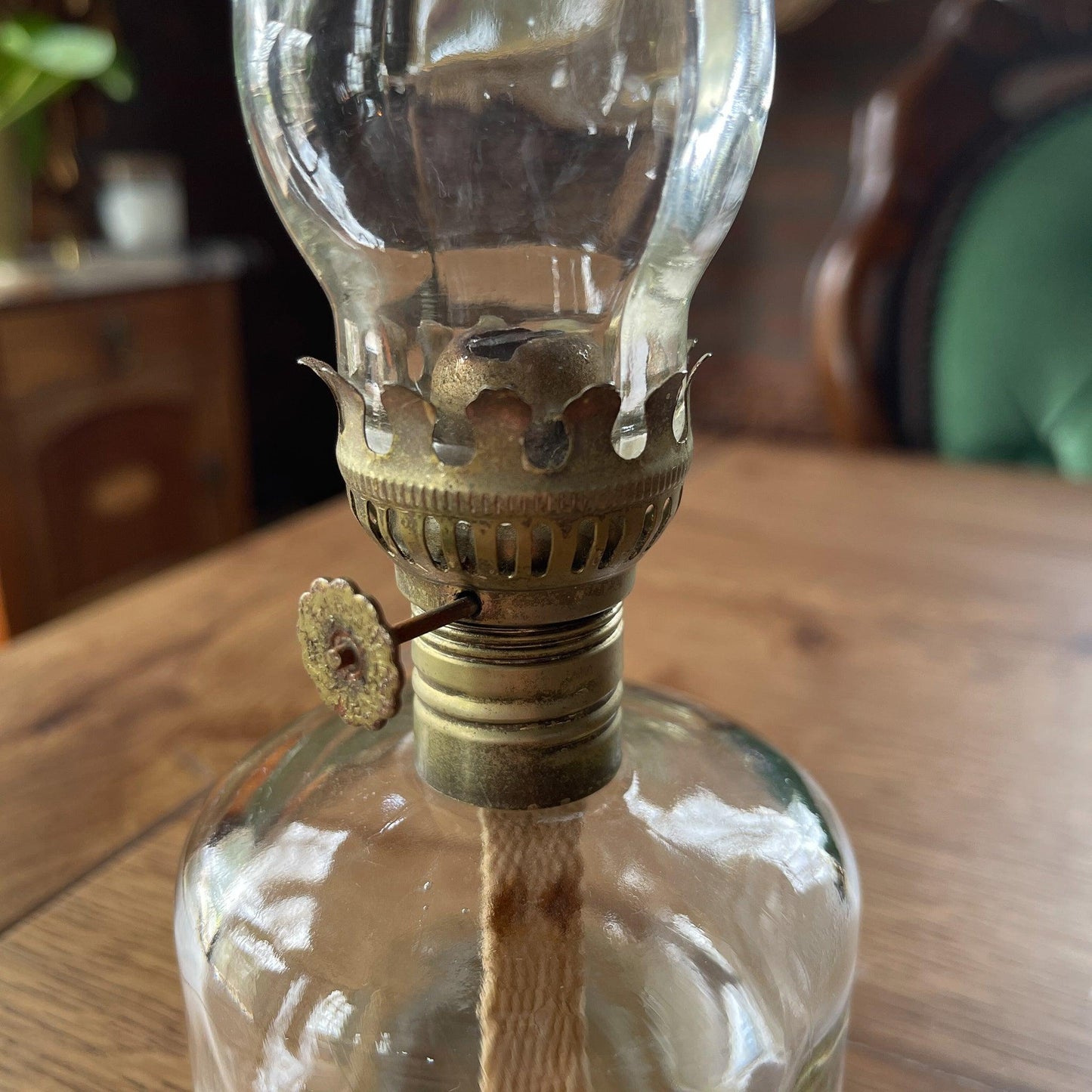 Antieke glazen olielamp - Bamestra Curiosa