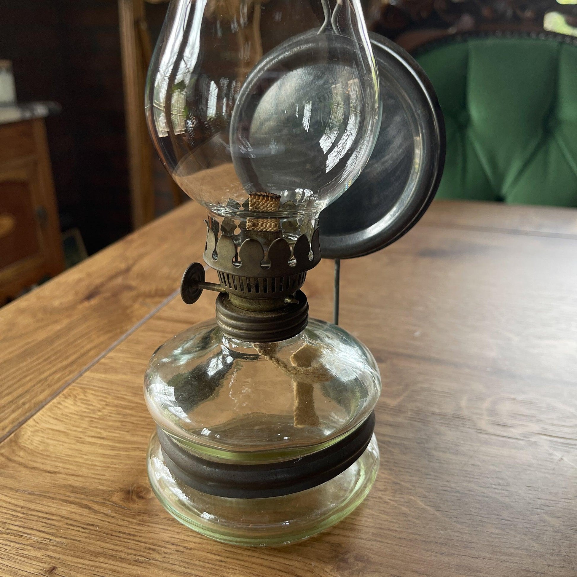 Antieke glazen olielamp - Bamestra Curiosa