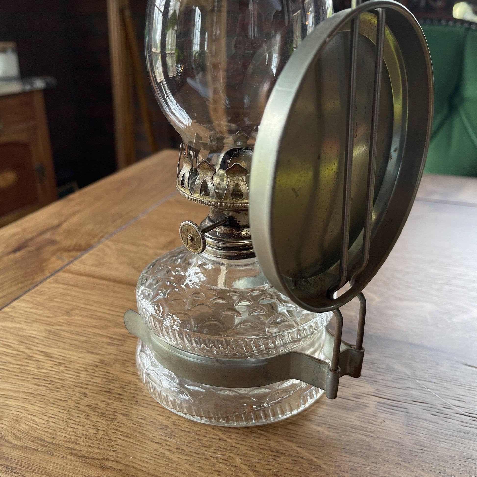 Antieke glazen olielamp - Bamestra Curiosa