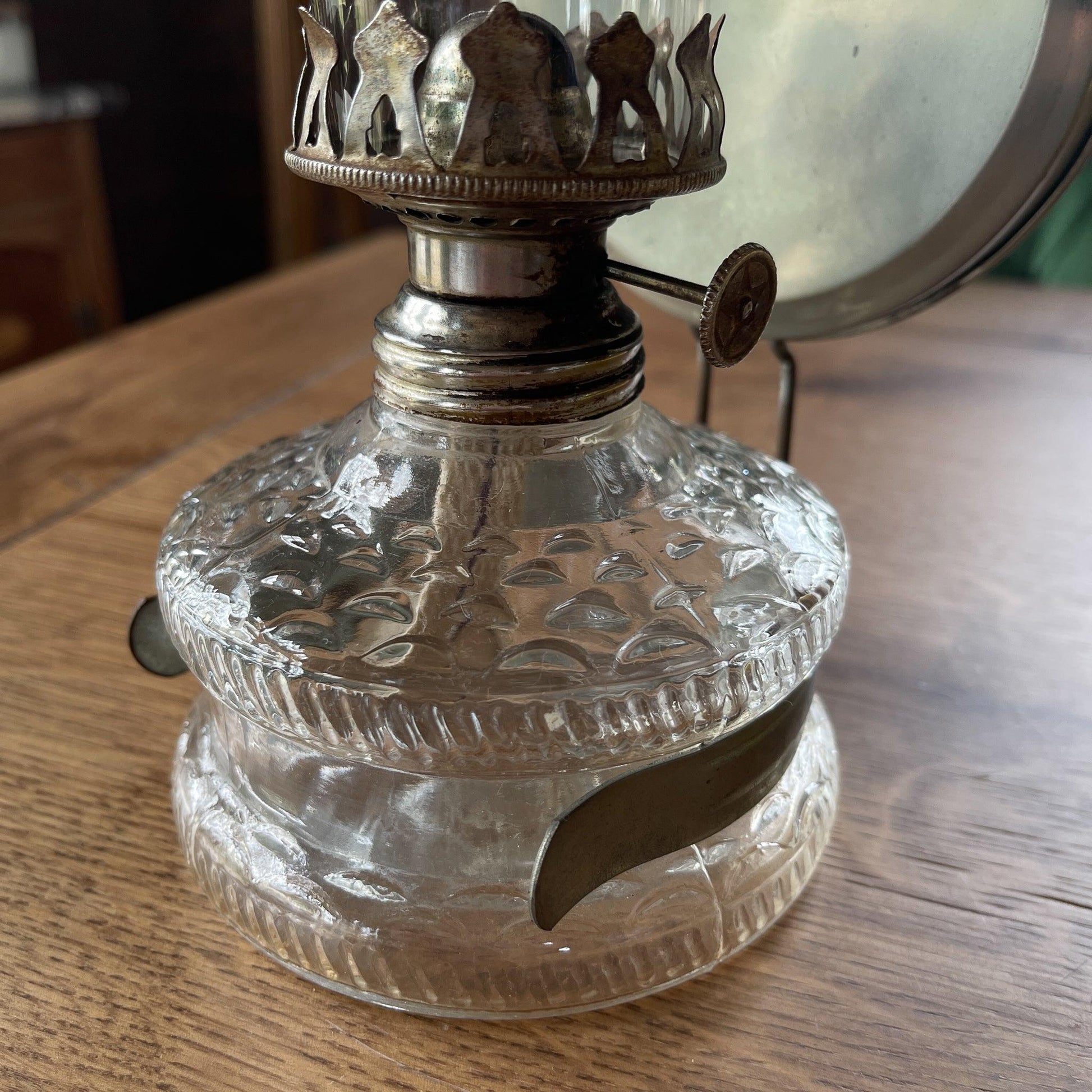 Antieke glazen olielamp - Bamestra Curiosa