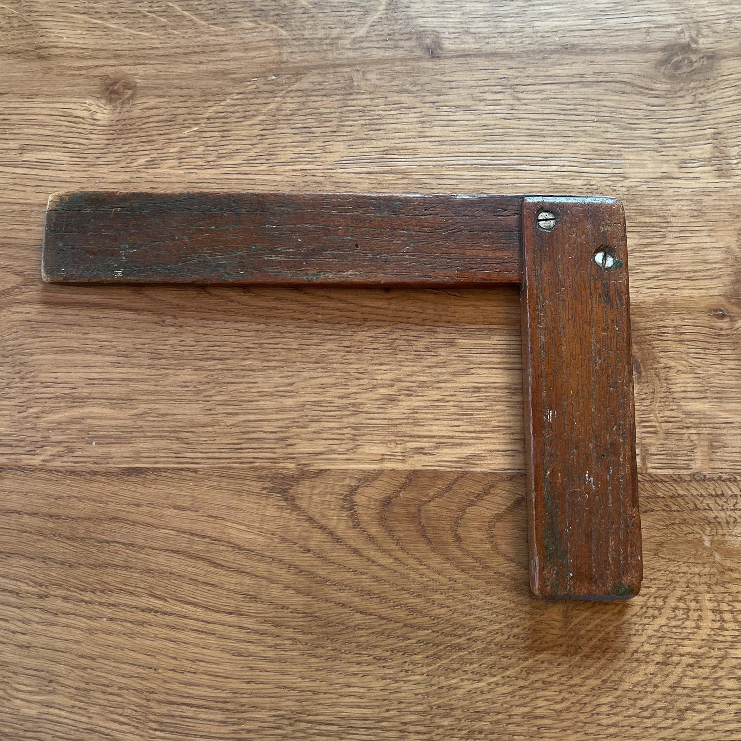 Antieke haakse hoek van hout - Bamestra Curiosa