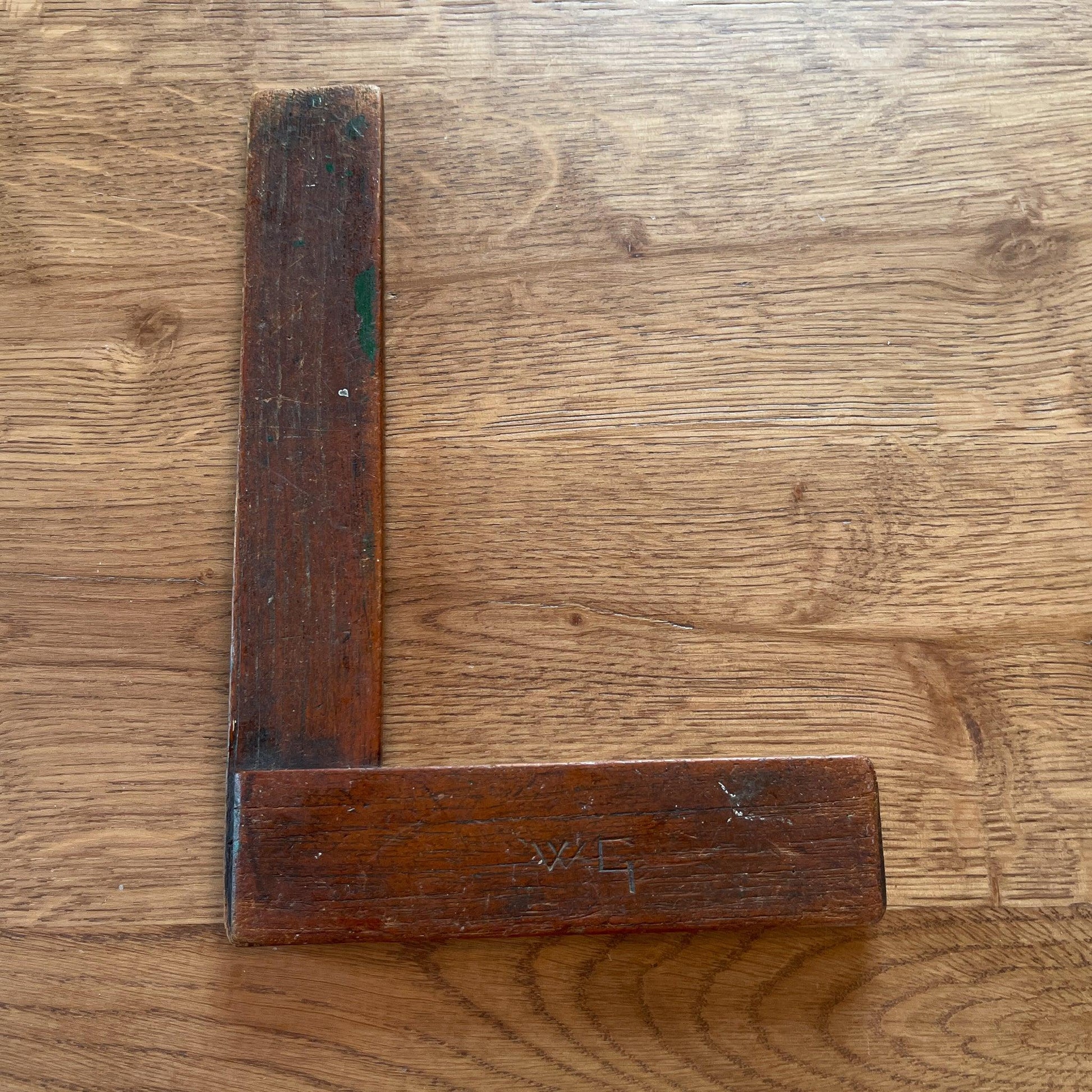 Antieke haakse hoek van hout - Bamestra Curiosa