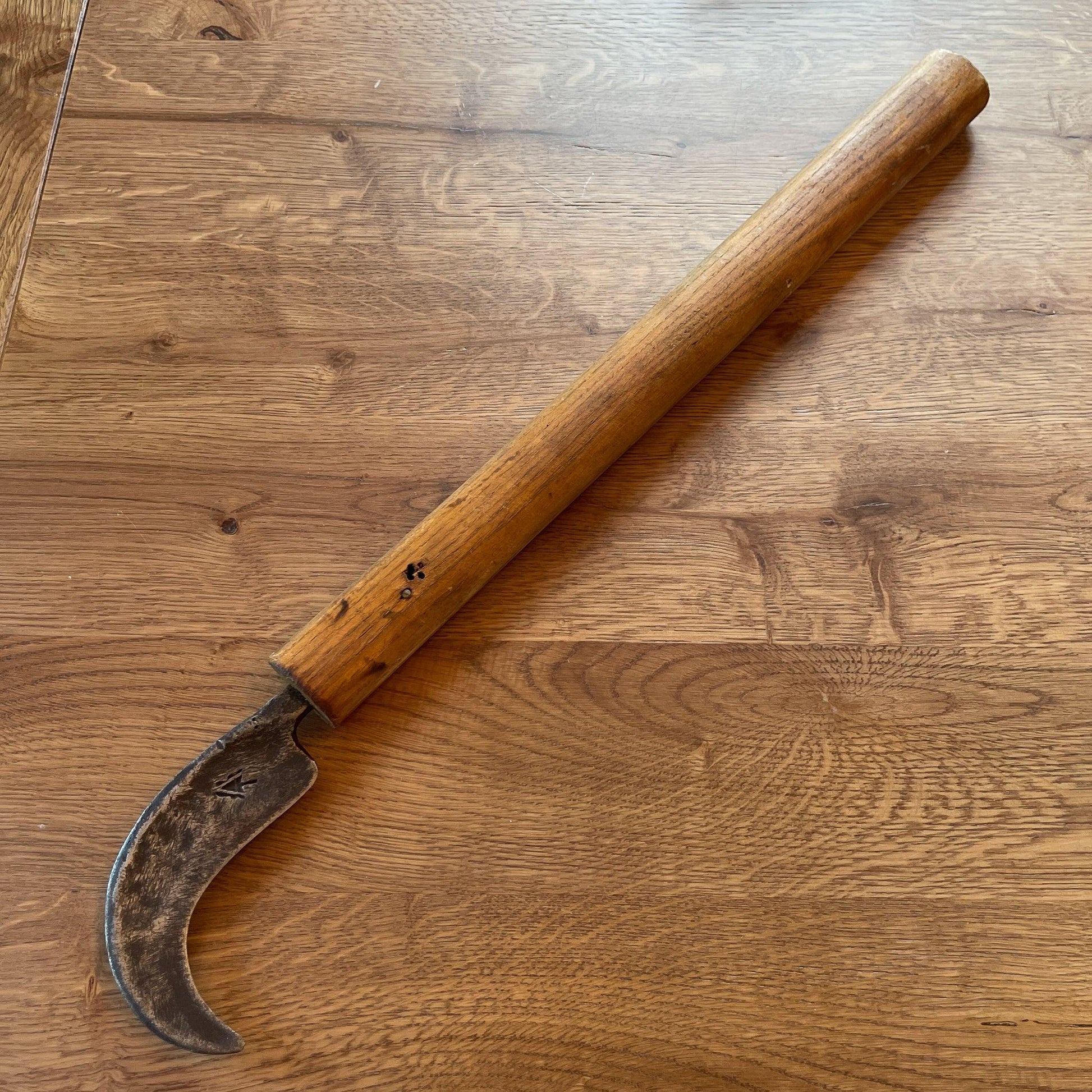 Antieke hakmes met lange steel - Bamestra Curiosa