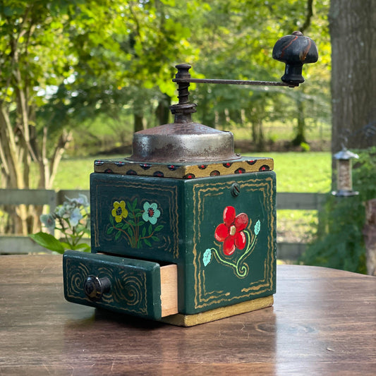 Antieke Hindeloopen geschilderde koffiemolen - Bamestra Curiosa