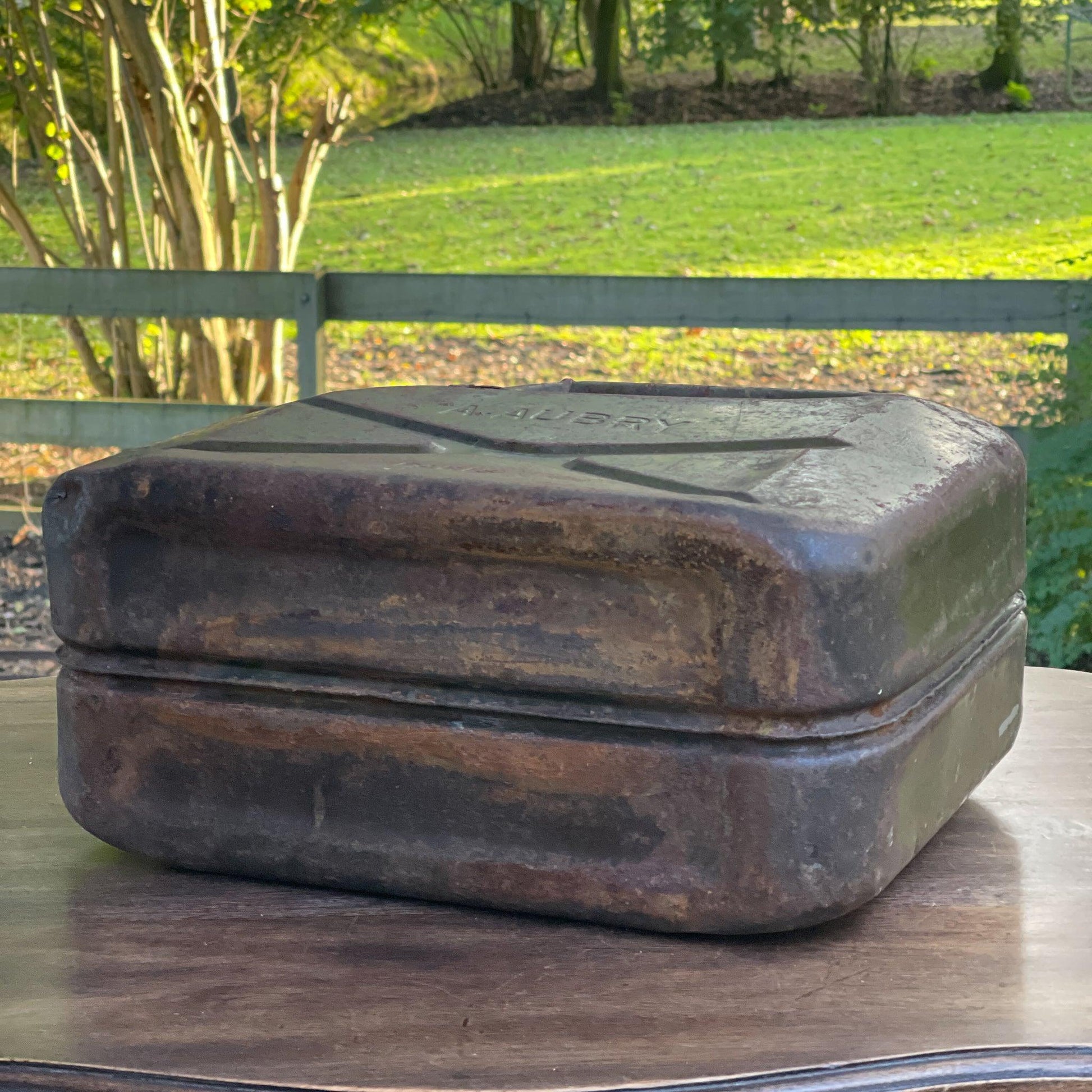 Antieke ijzeren Jerrycan A. Aubry Paris - Bamestra Curiosa